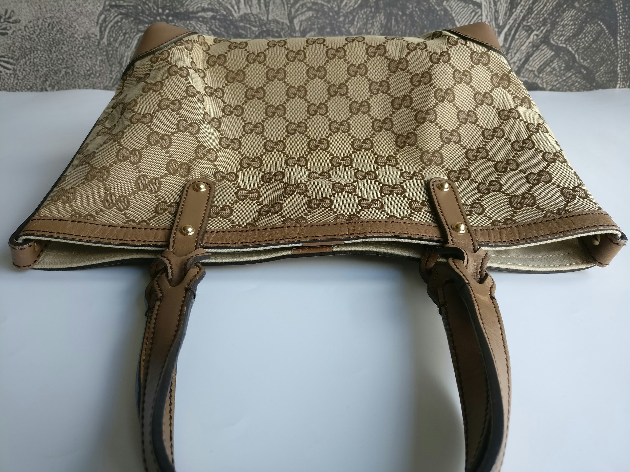 Gucci GG Small Craft Tote with pouch