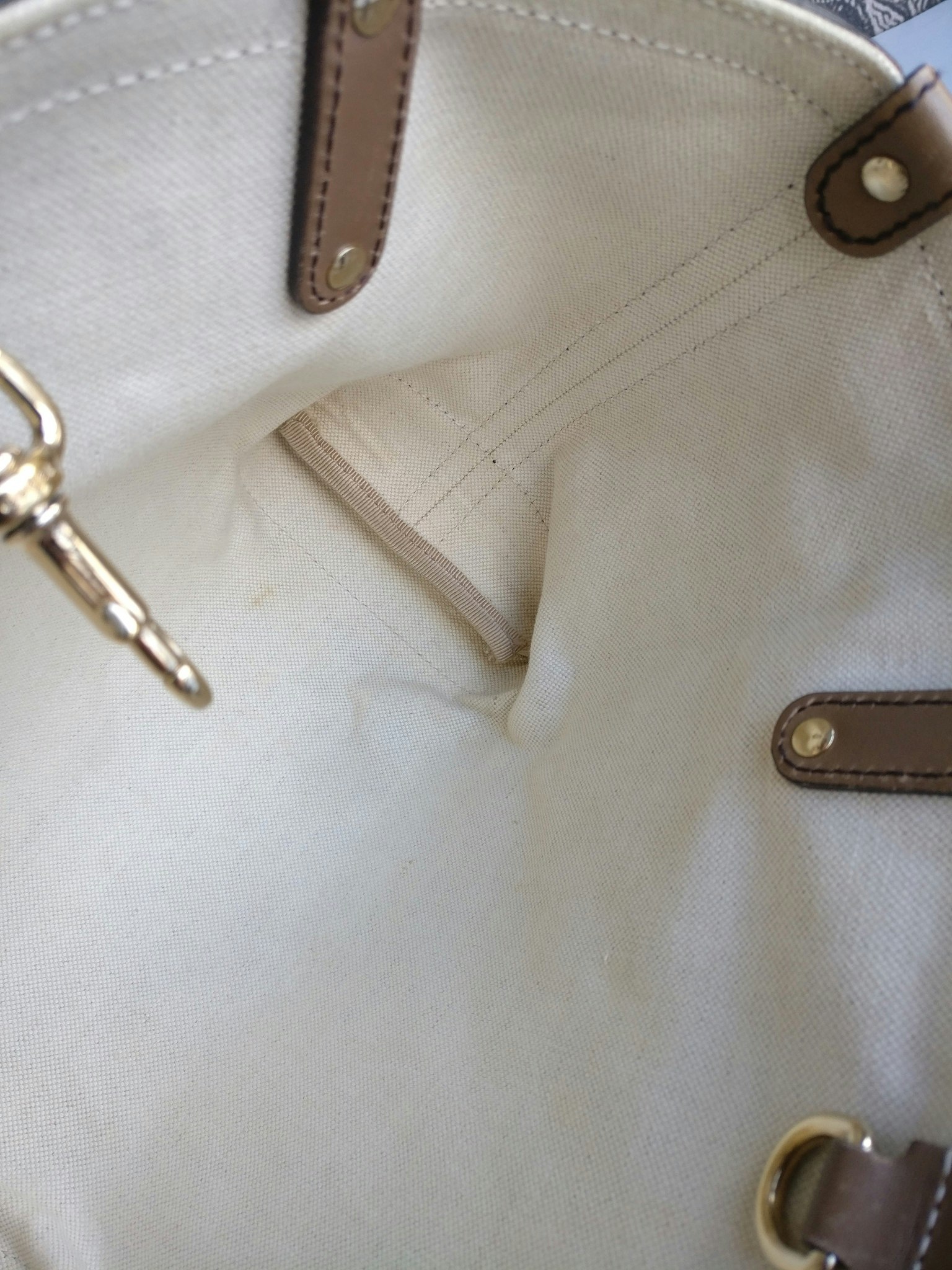 Gucci GG Small Craft Tote with pouch