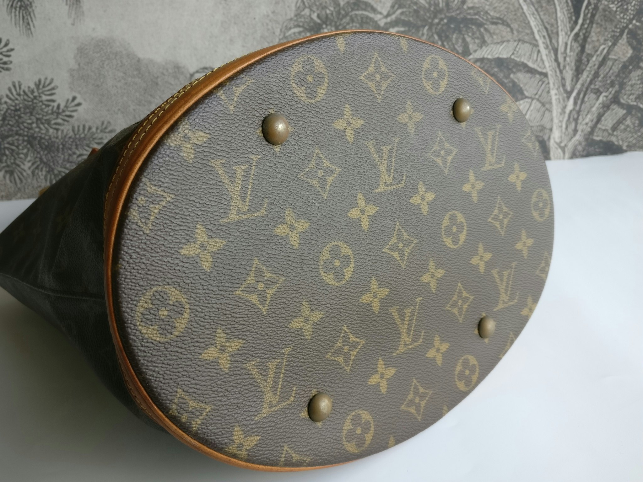 Louis Vuitton Bucket GM