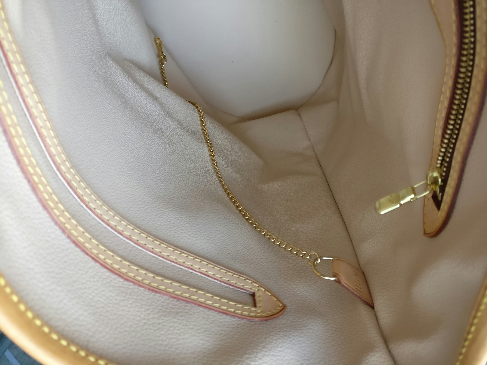Louis Vuitton Bucket GM