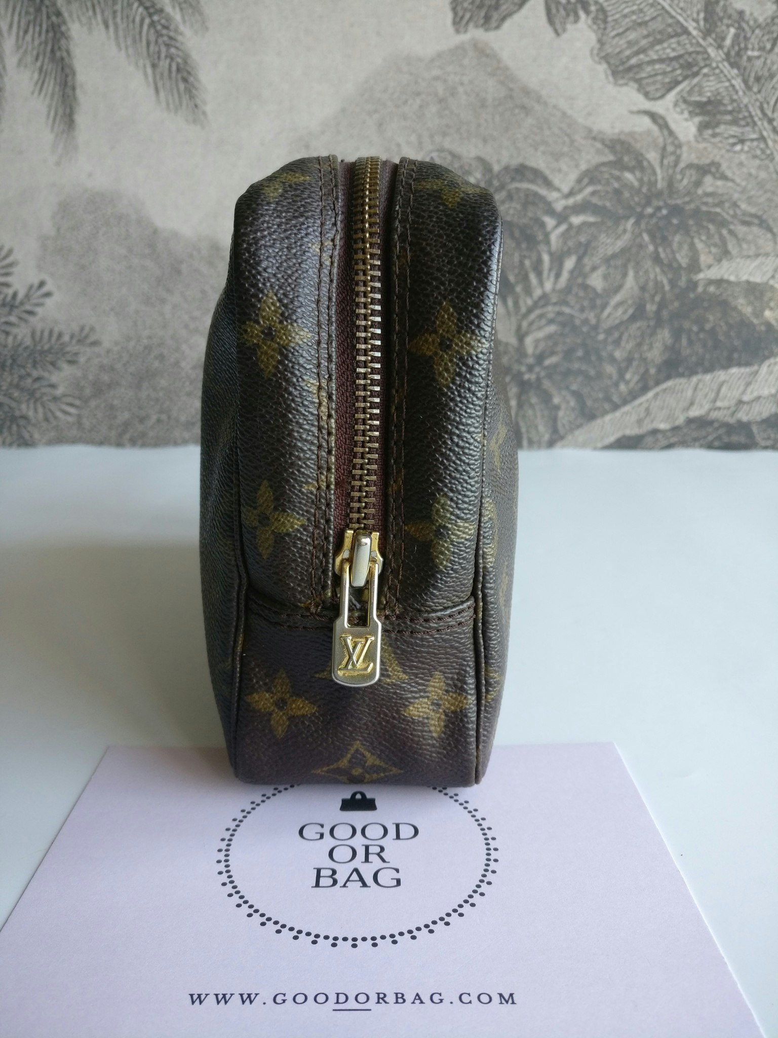 Louis Vuitton Trousse Toilette 23