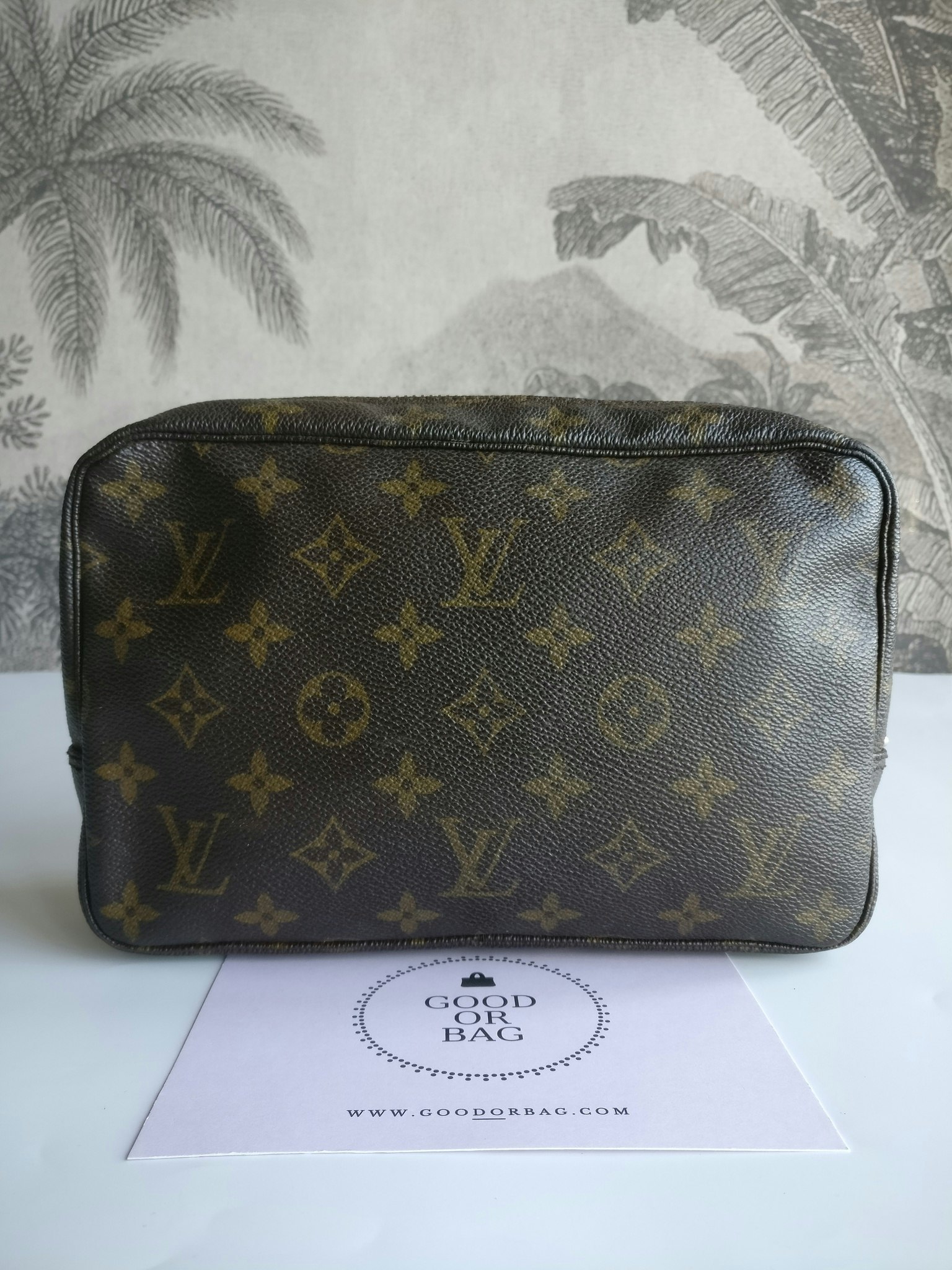 Louis Vuitton Trousse Toilette 23