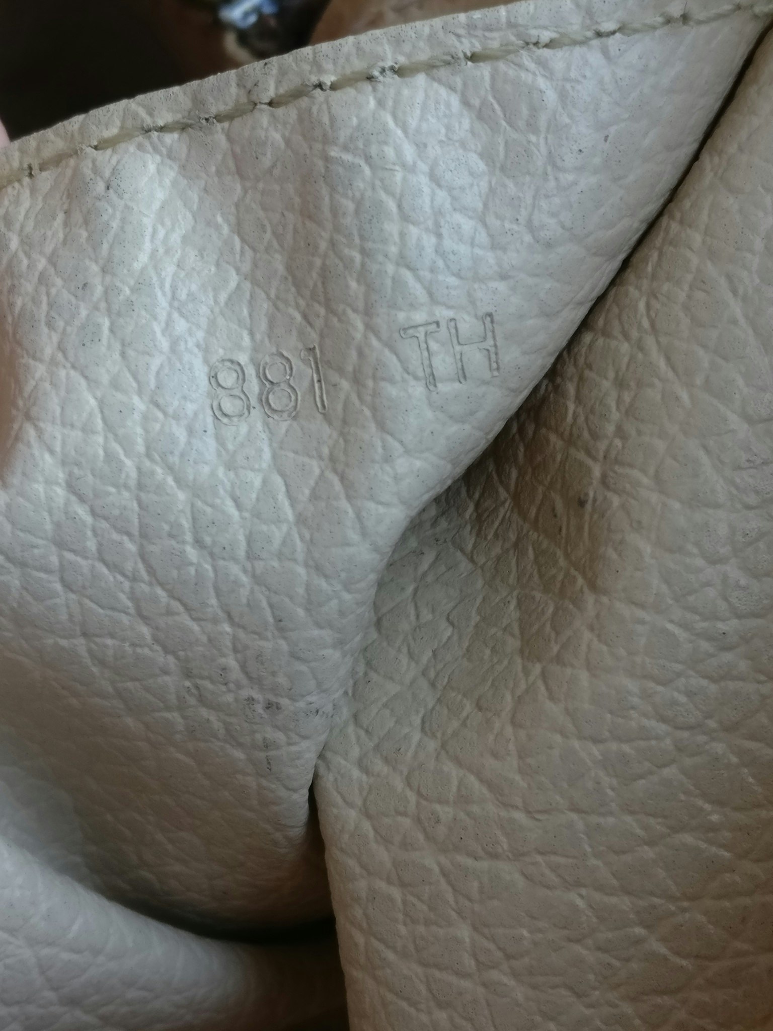 Louis Vuitton Trousse Toilette 23