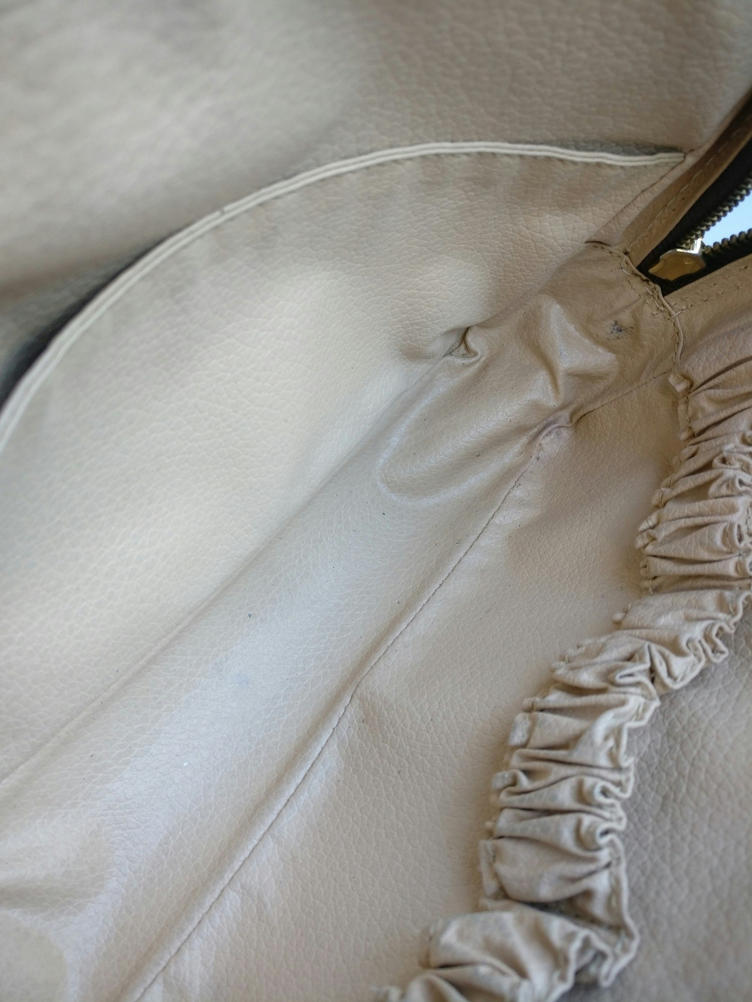 Louis Vuitton Trousse Toilette 23