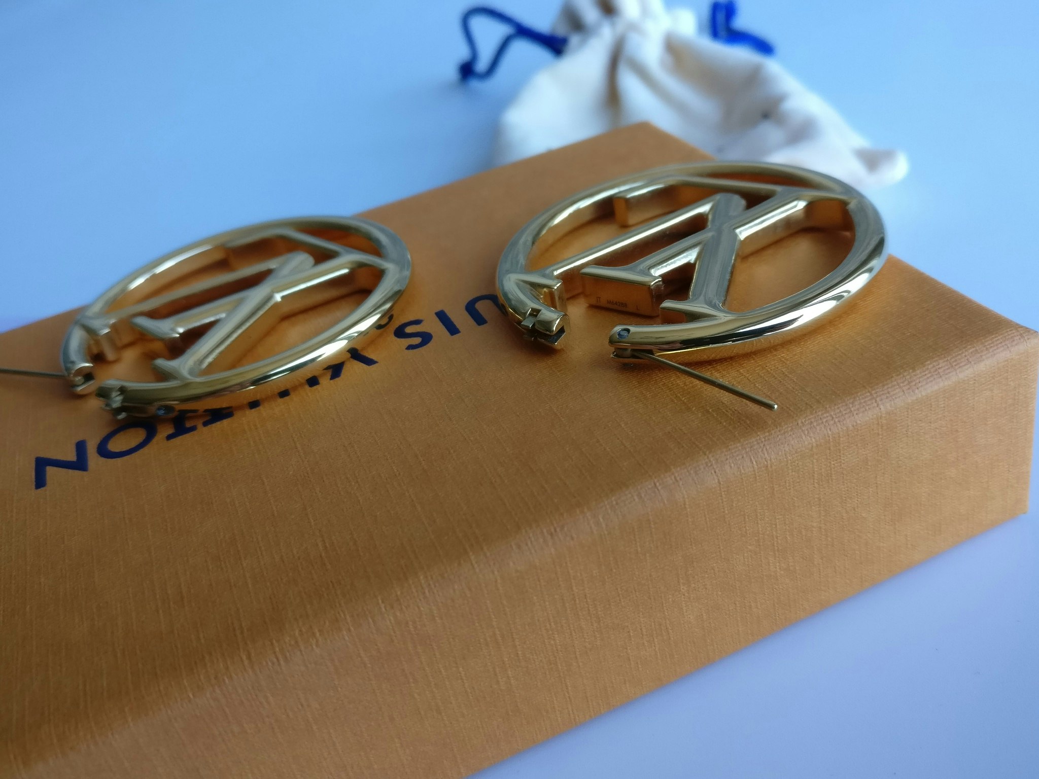 Louis Vuitton Louise Hoop GM earrings
