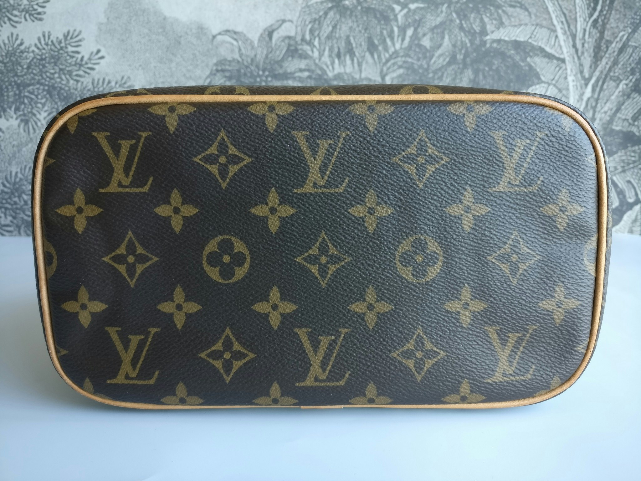 Louis Vuitton Nice BB Vanity