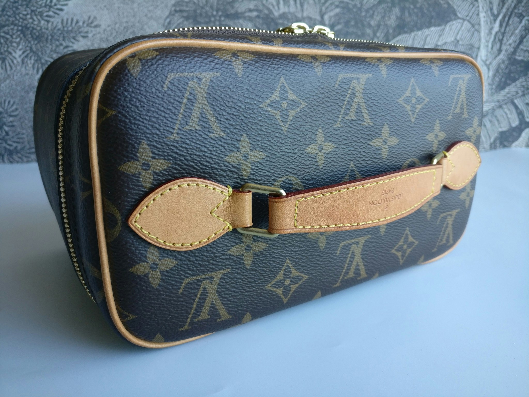 Louis Vuitton Nice BB Vanity