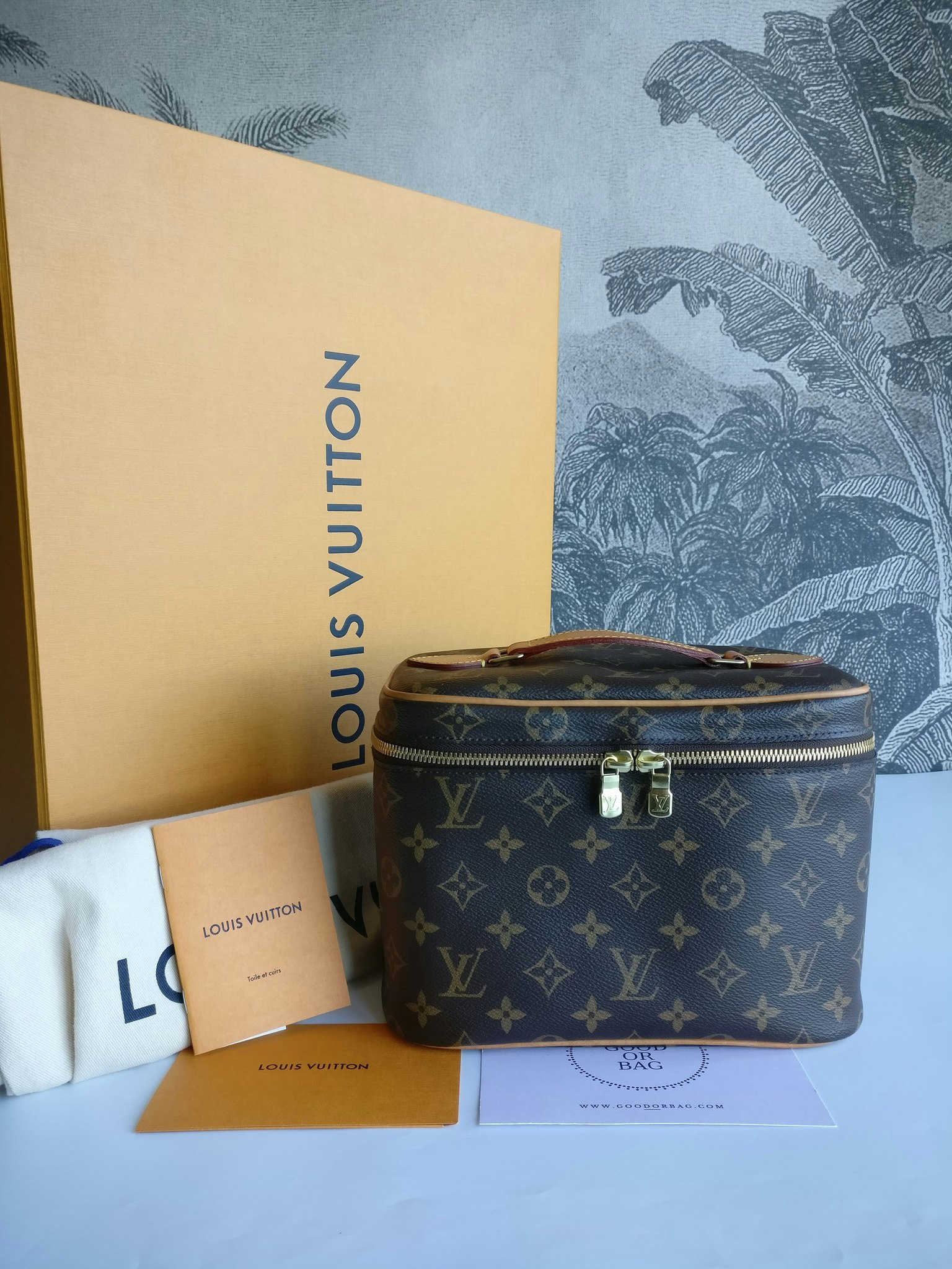 Louis Vuitton Nice BB Vanity