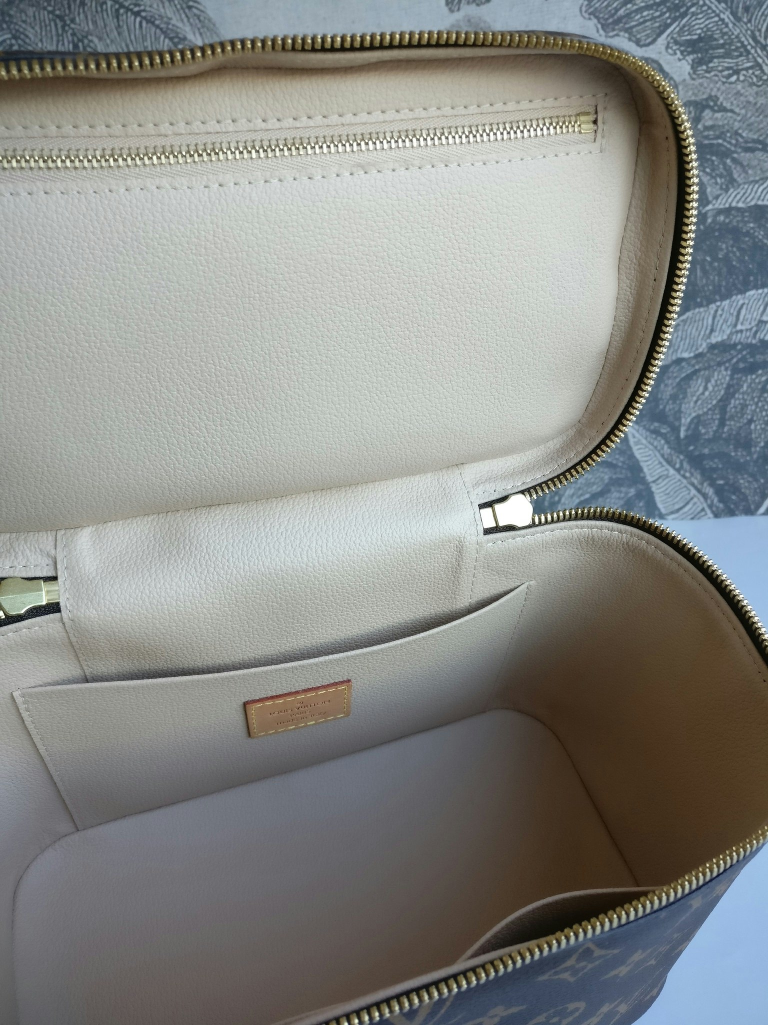 Louis Vuitton Nice BB Vanity