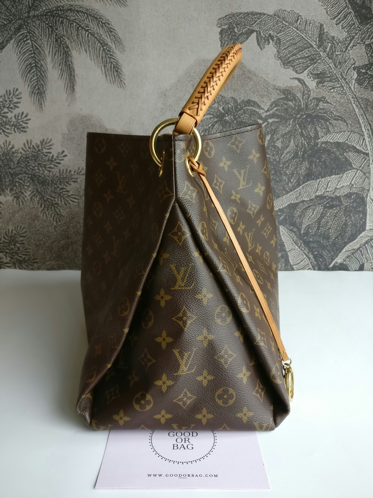 Louis Vuitton Artsy MM monogram