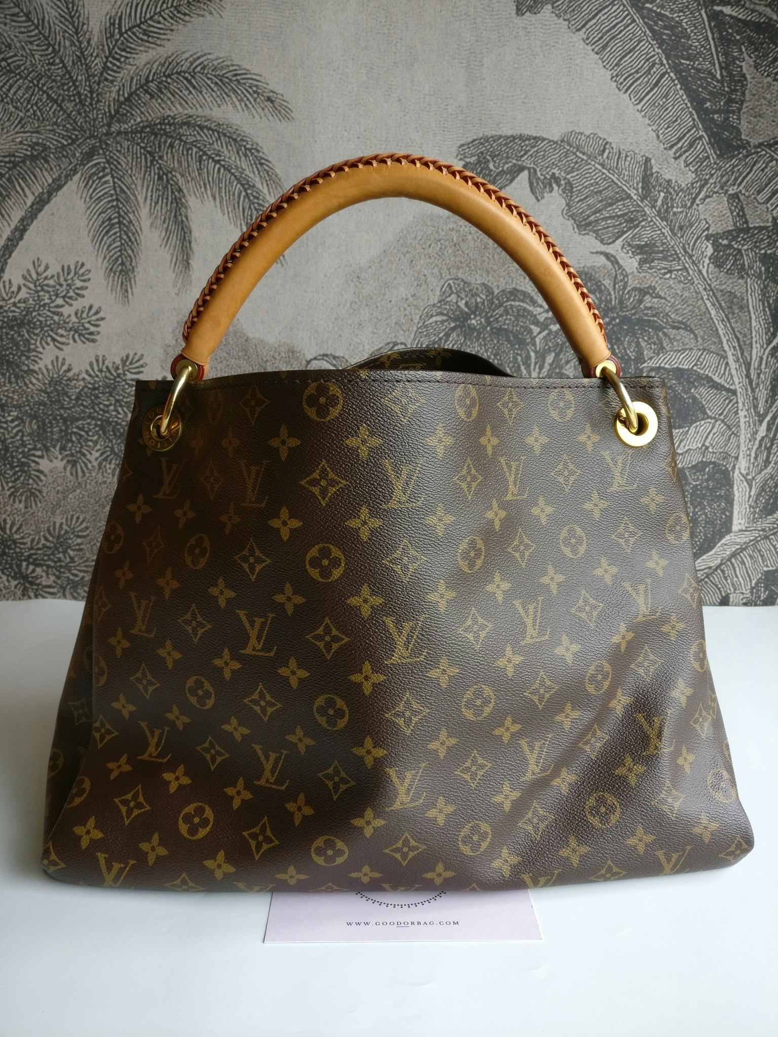 Louis Vuitton Artsy MM monogram