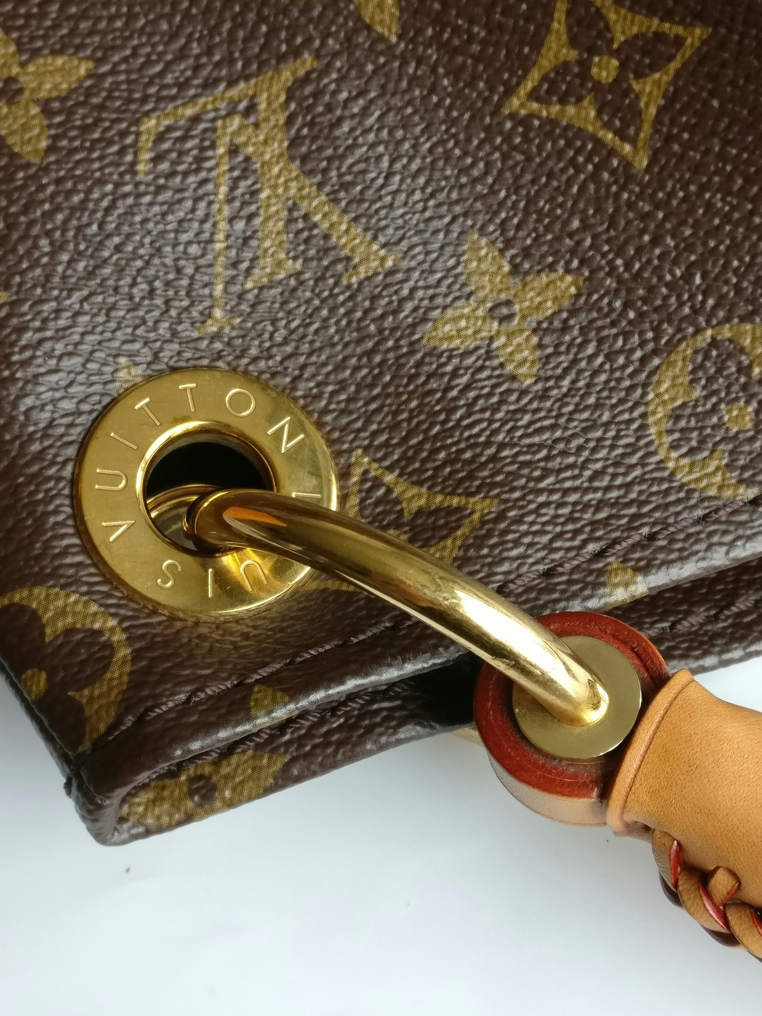 Louis Vuitton Artsy MM monogram