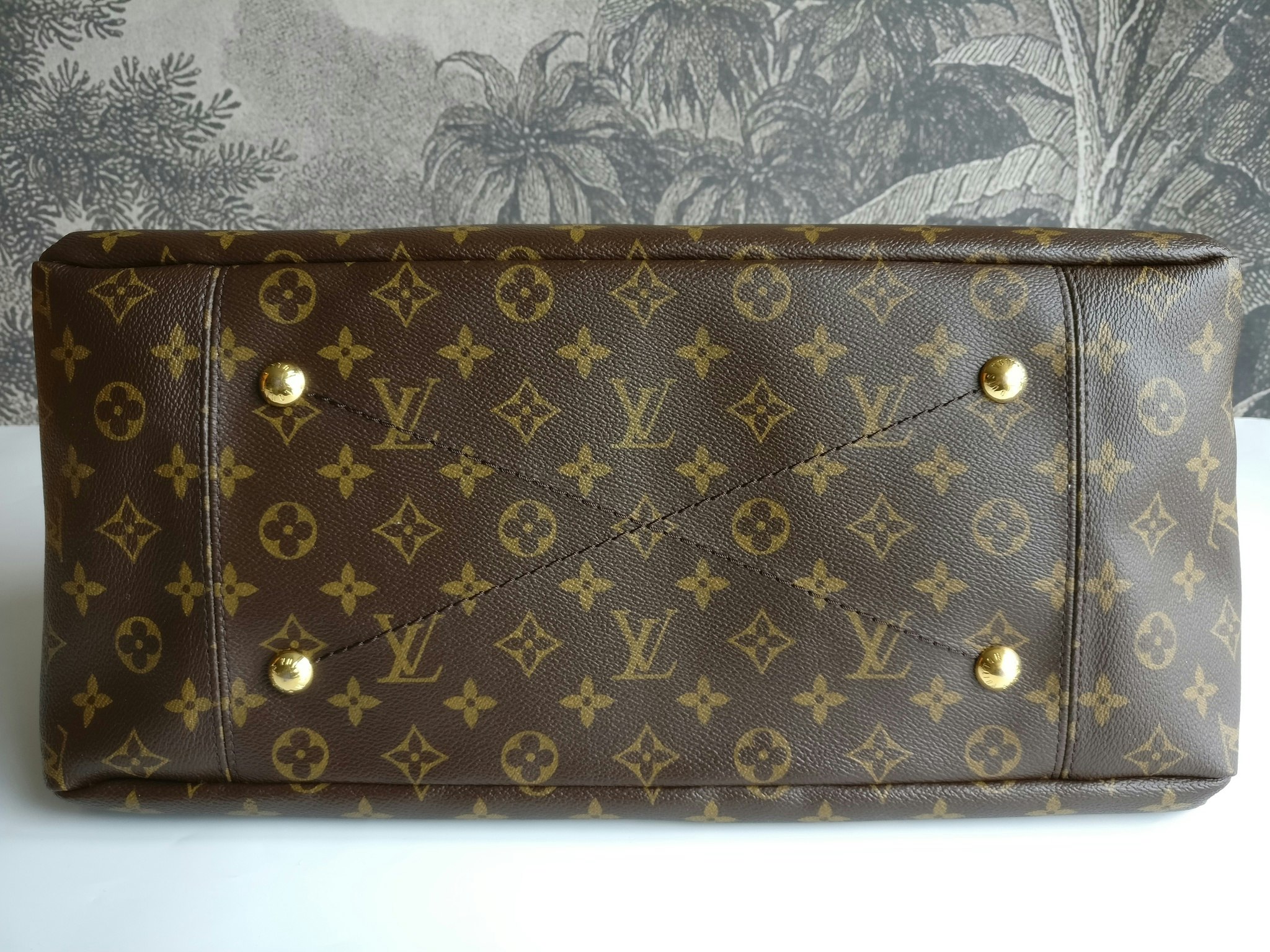 Louis Vuitton Artsy MM monogram