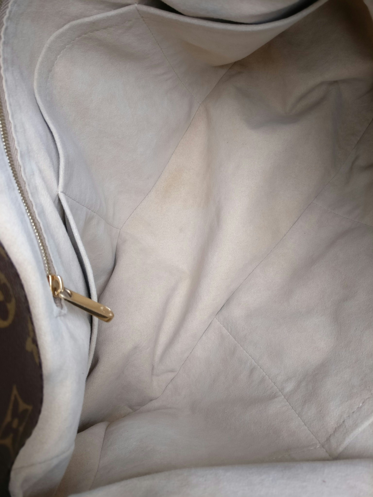 Louis Vuitton Artsy MM monogram