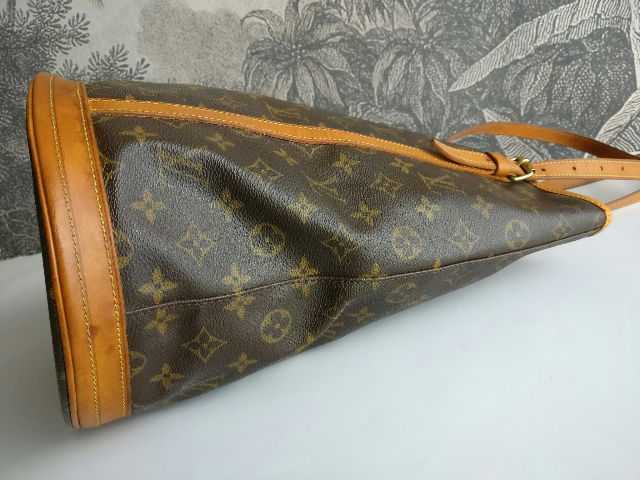 Louis Vuitton Bucket GM