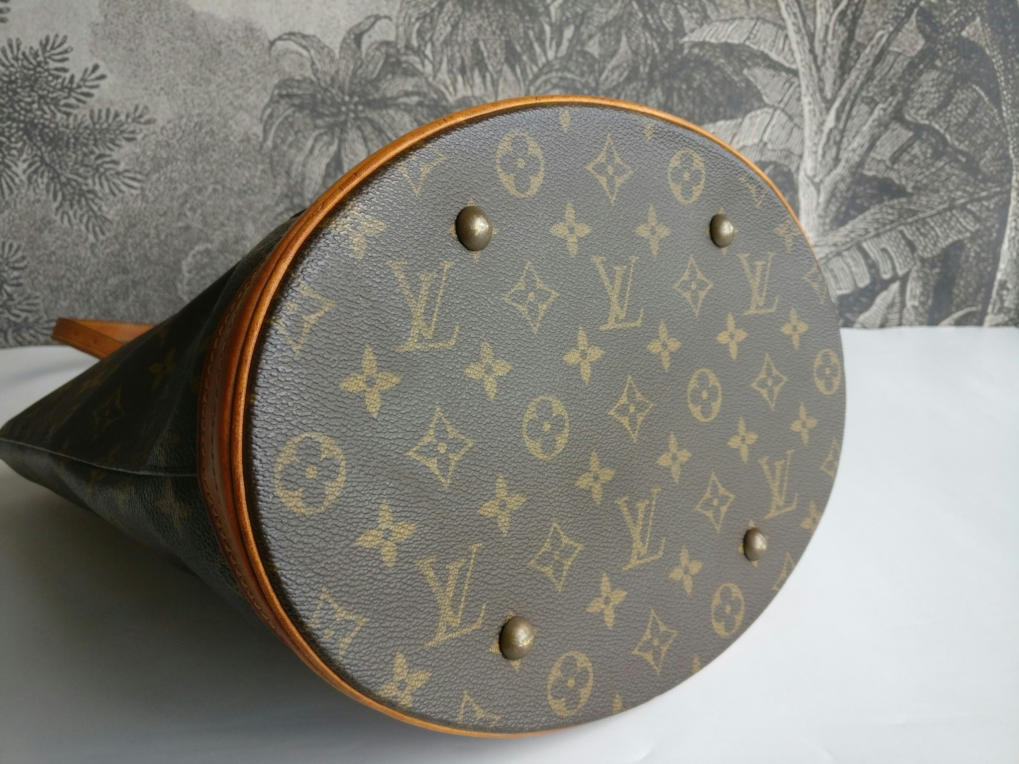 Louis Vuitton Bucket GM