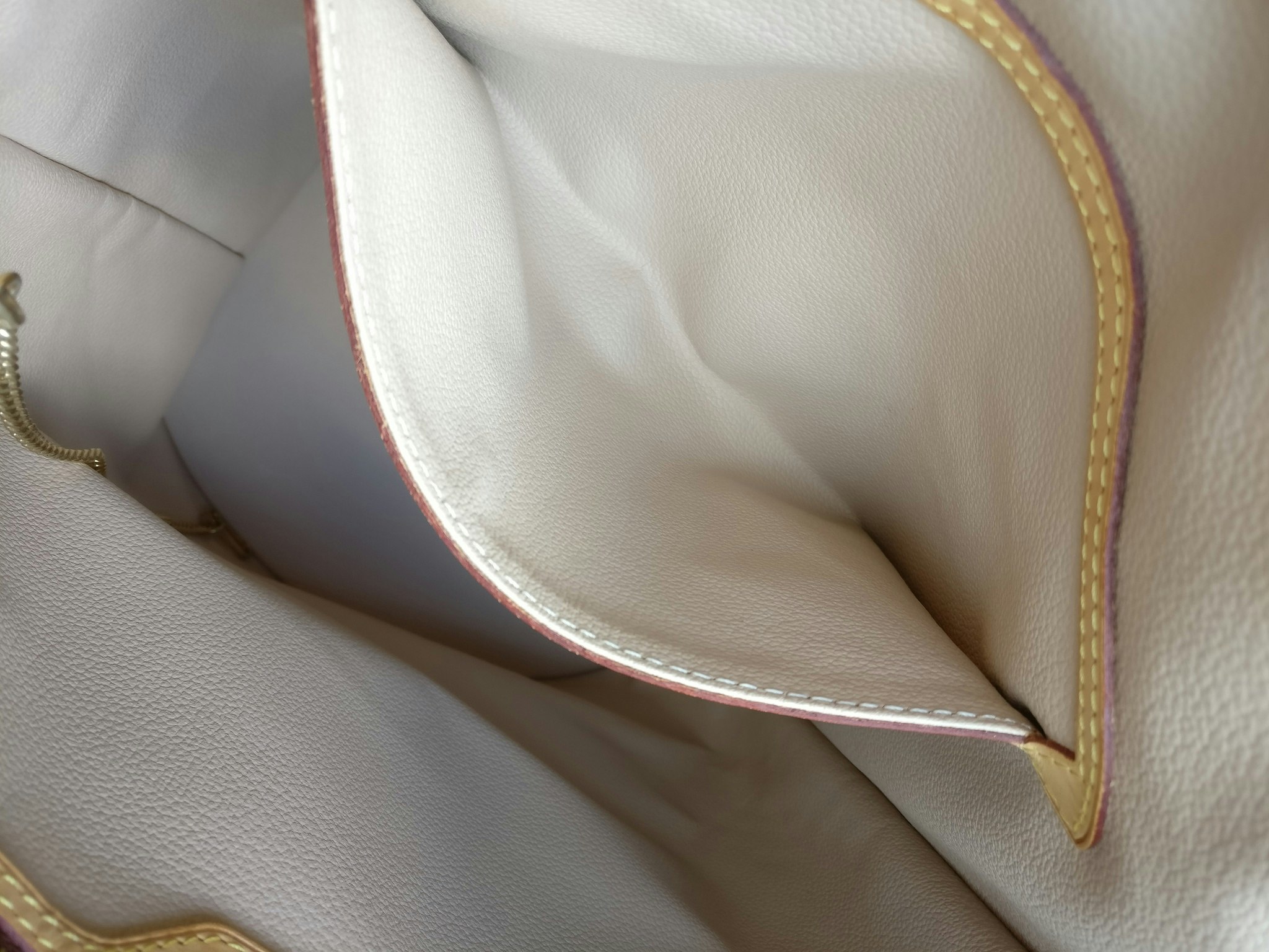 Louis Vuitton Bucket GM