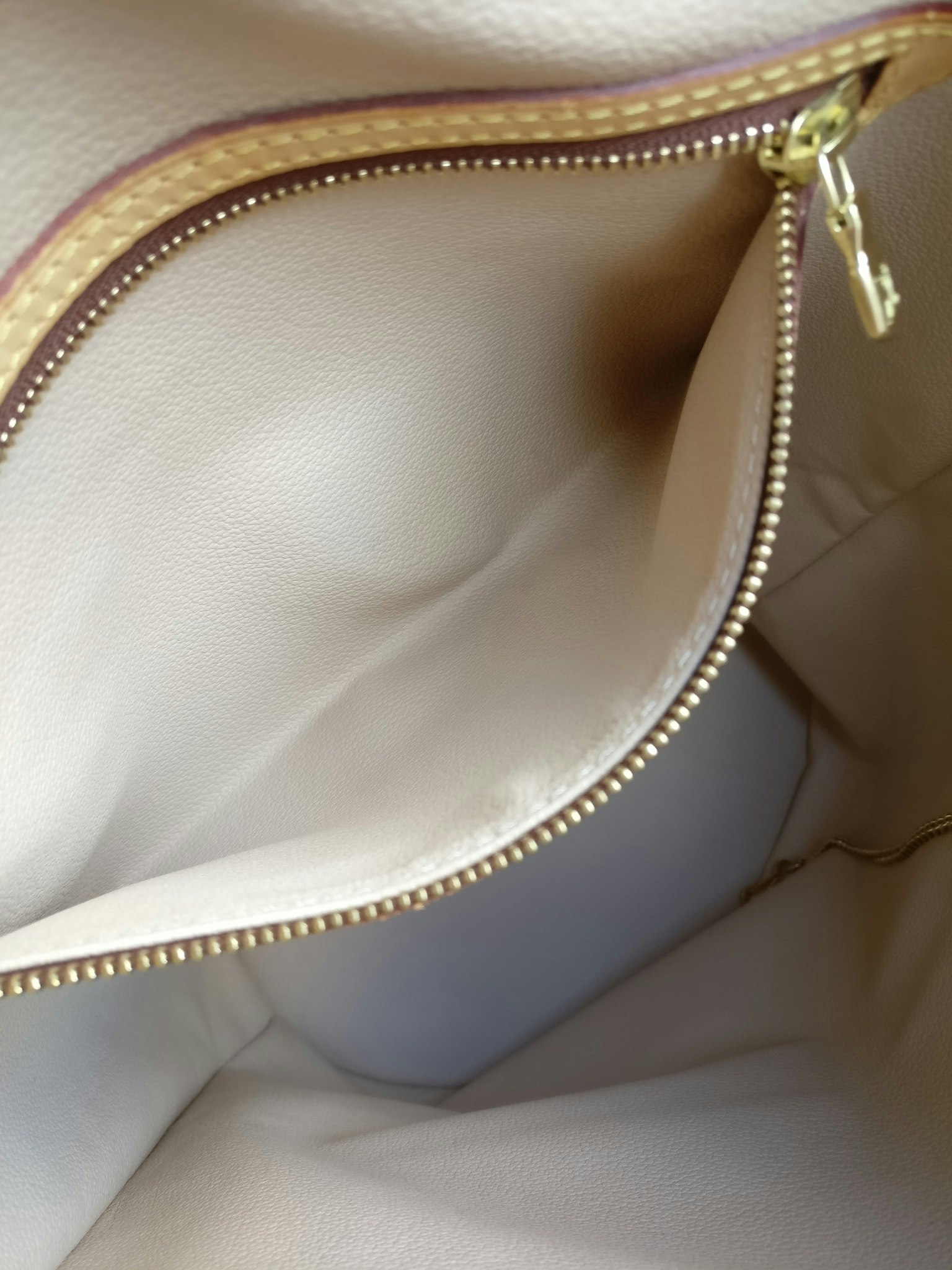 Louis Vuitton Bucket GM