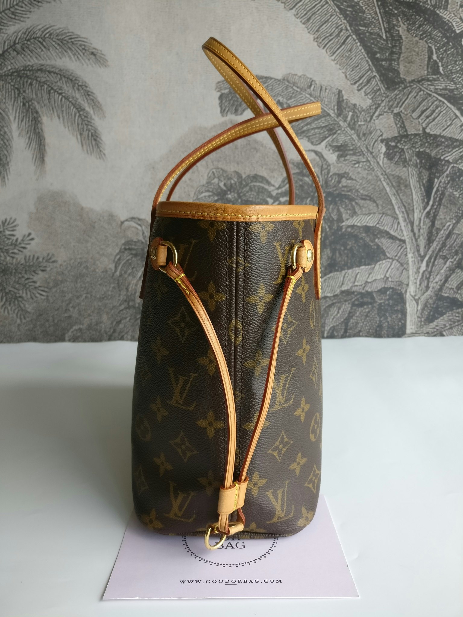 Louis Vuitton Neverfull PM