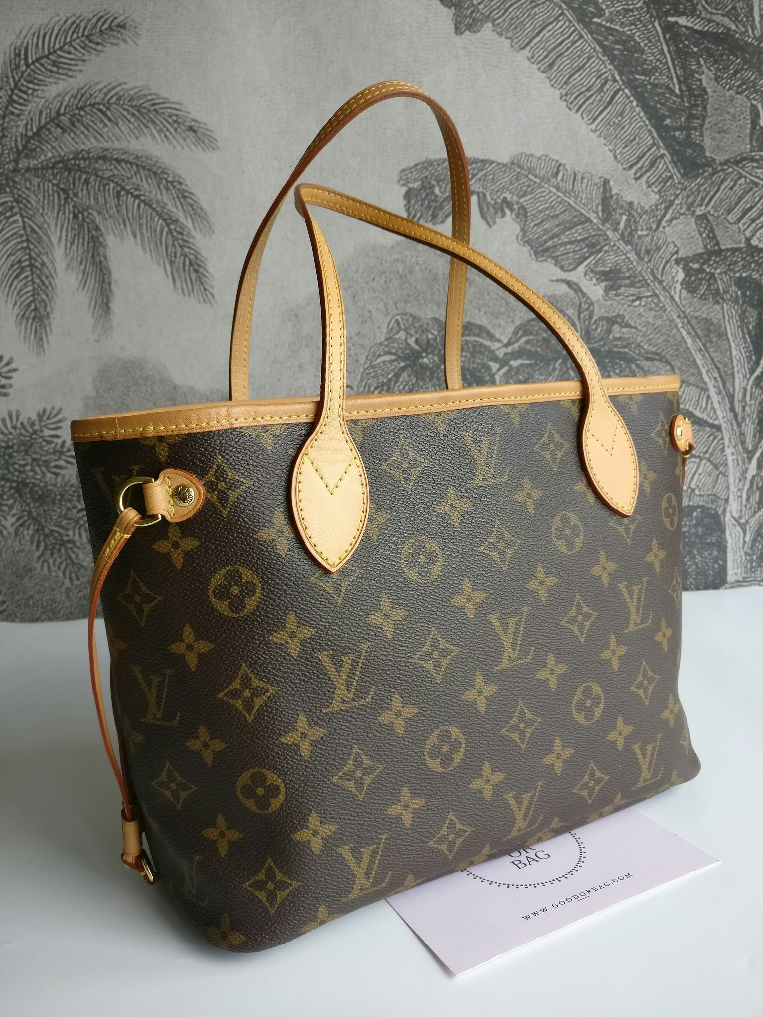 Louis Vuitton Neverfull PM