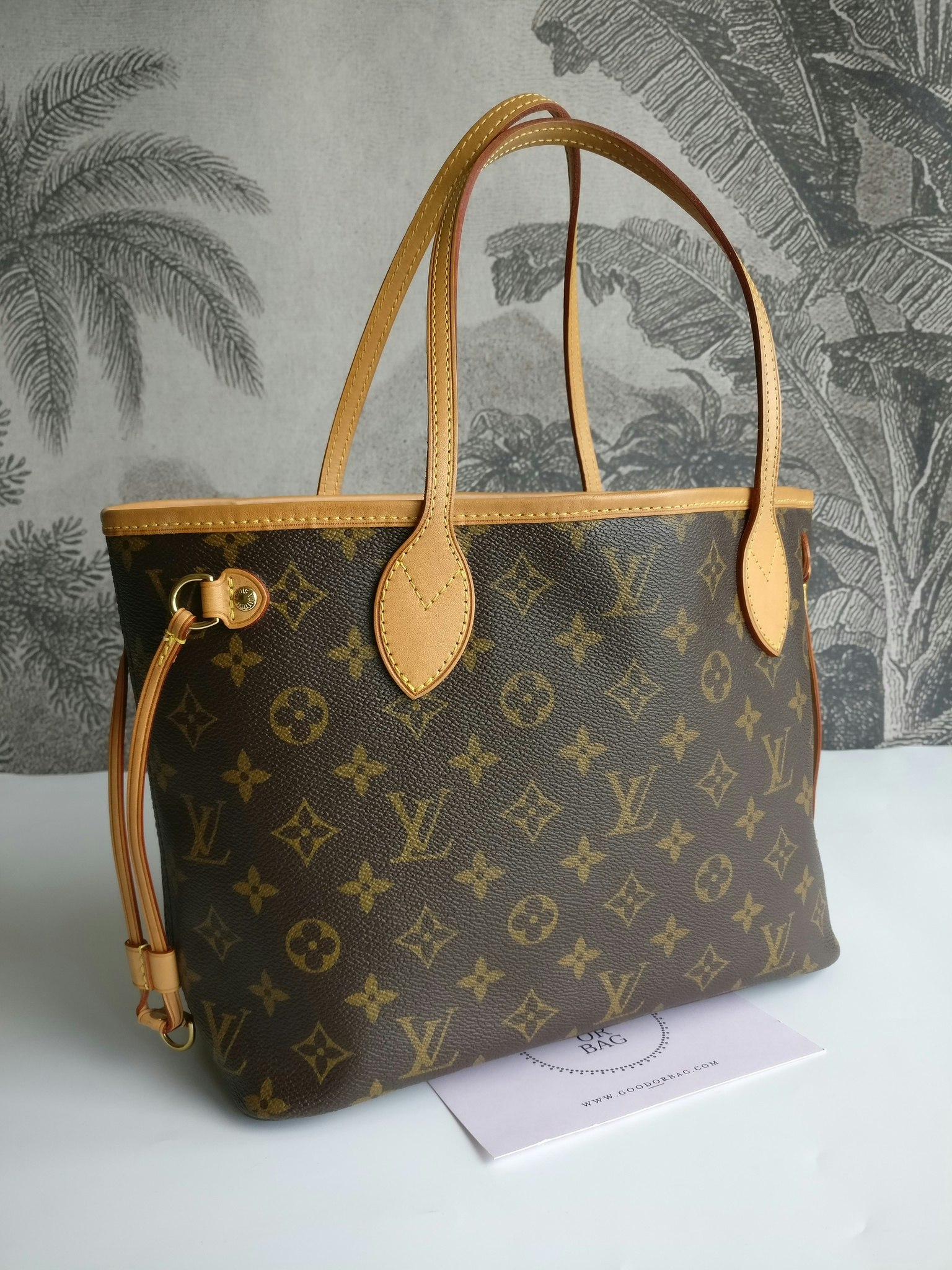 Louis Vuitton Neverfull PM