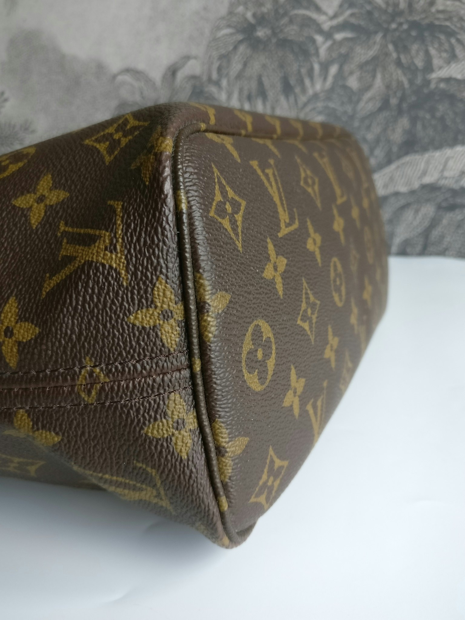 Louis Vuitton Neverfull PM
