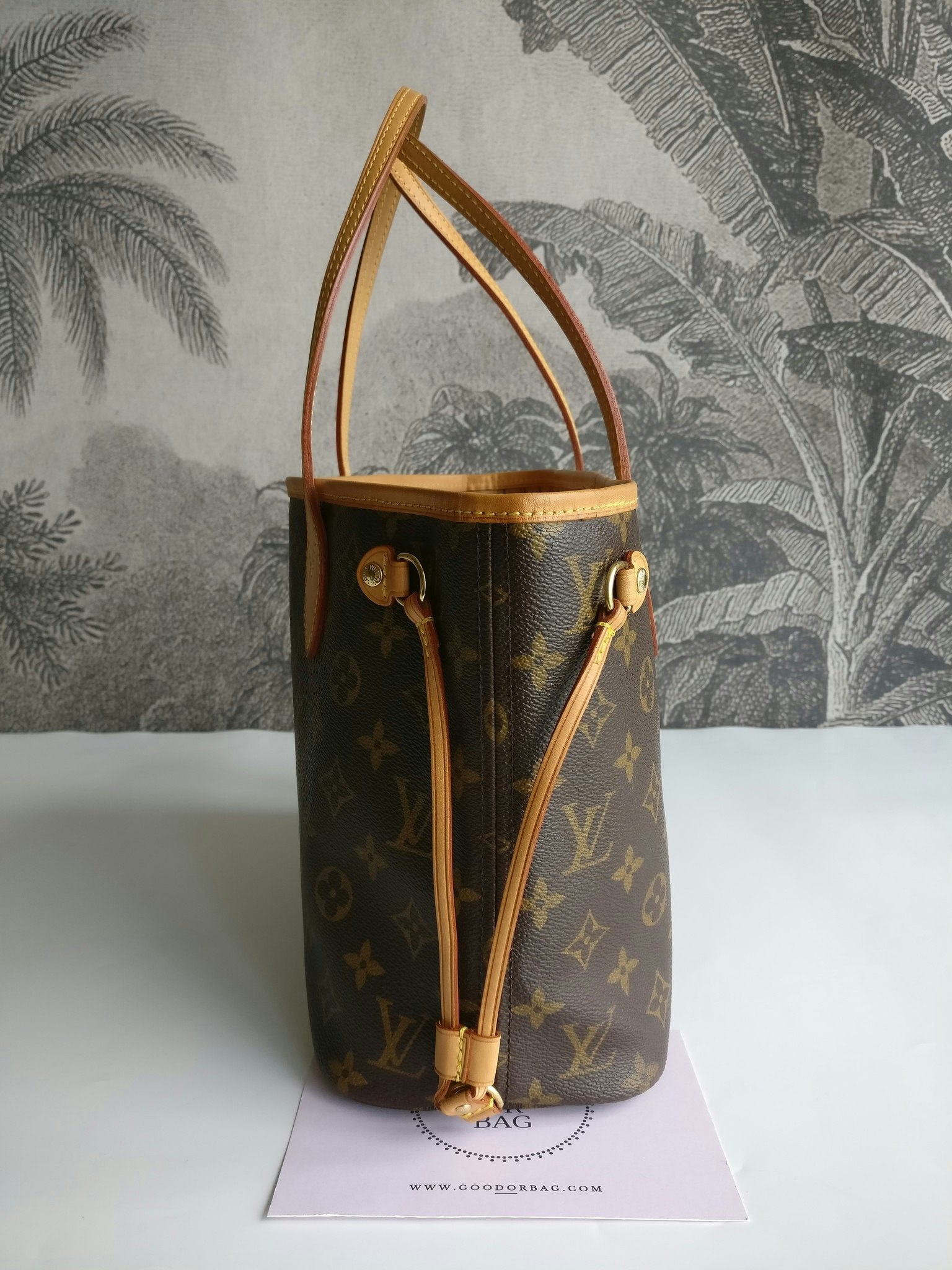 Louis Vuitton Neverfull PM