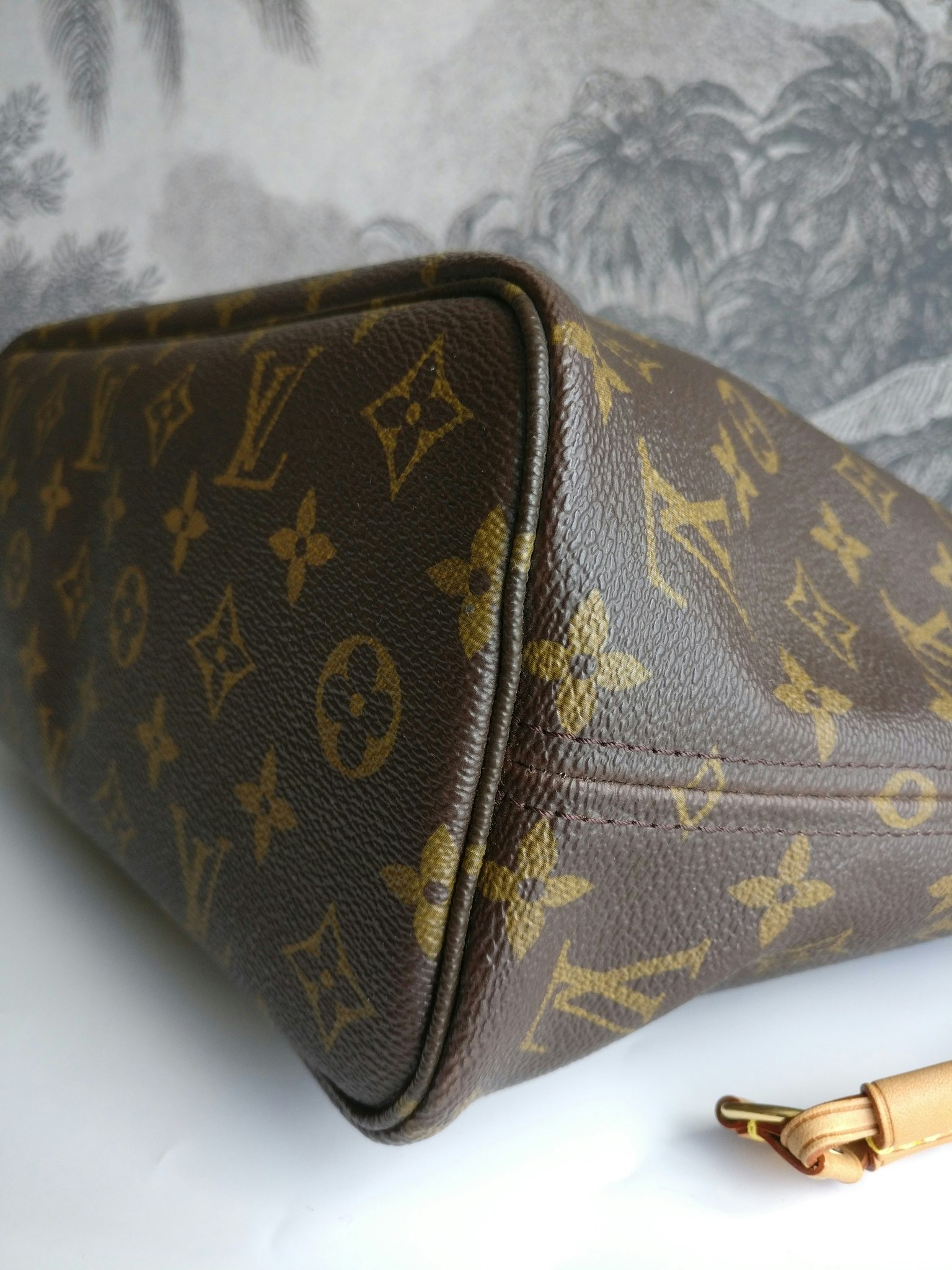Louis Vuitton Neverfull PM