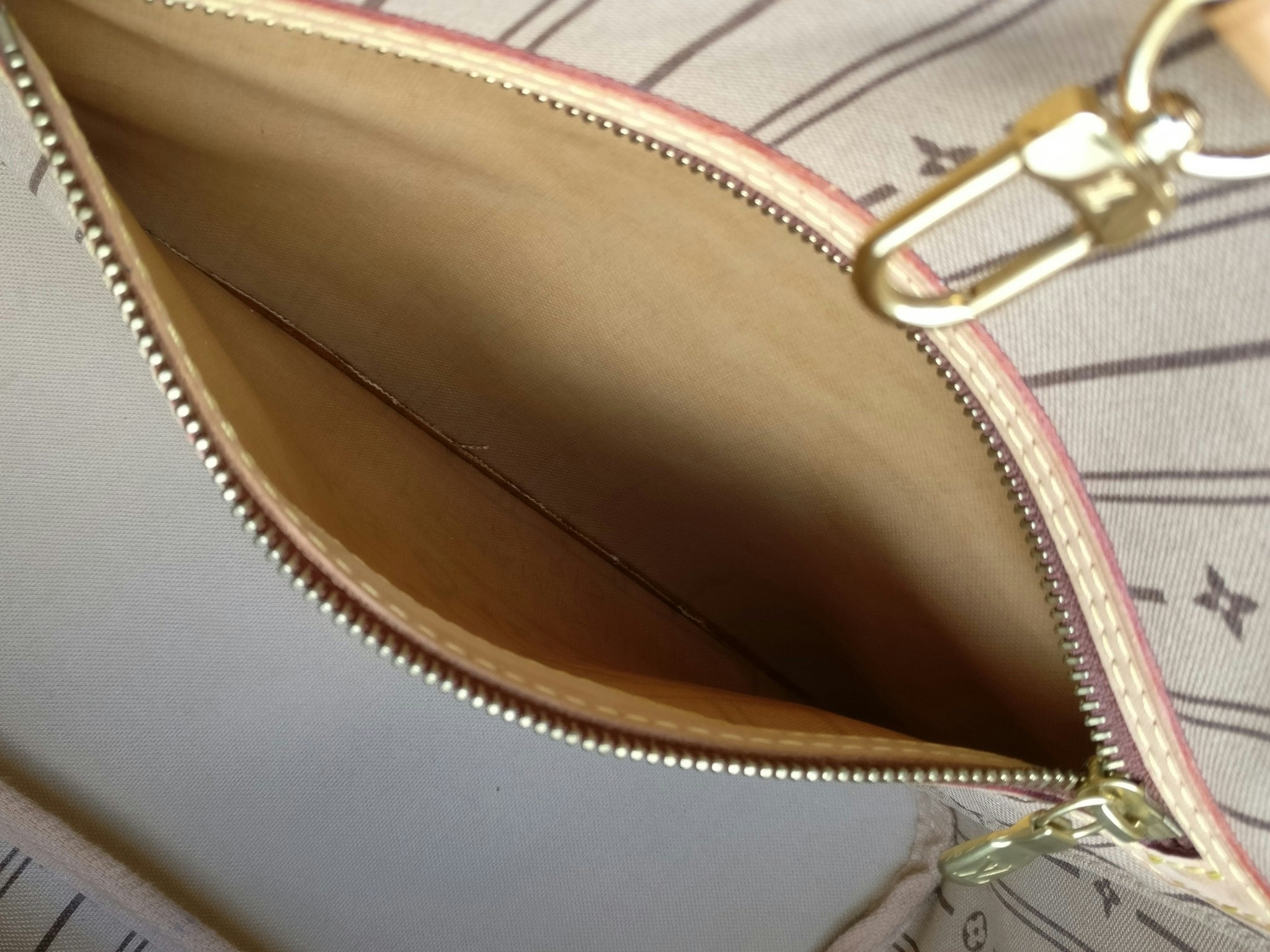 Louis Vuitton Neverfull PM