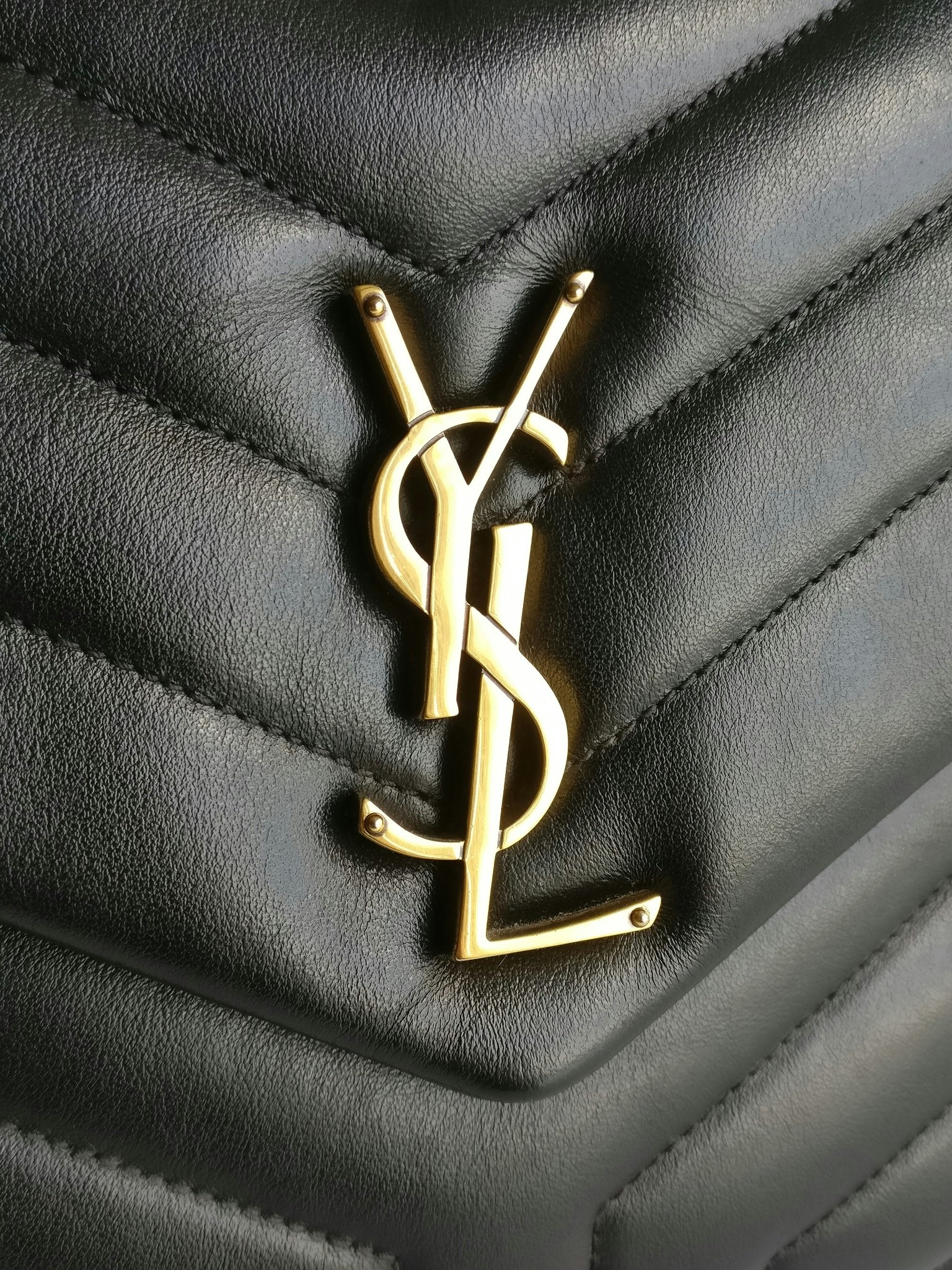 Saint Laurent LouLou Medium Y