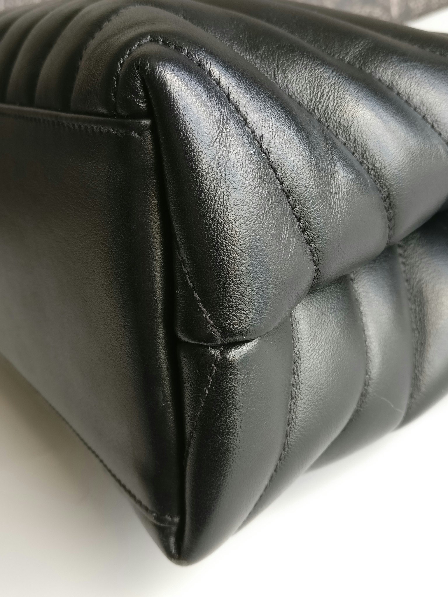 Saint Laurent LouLou Medium Y