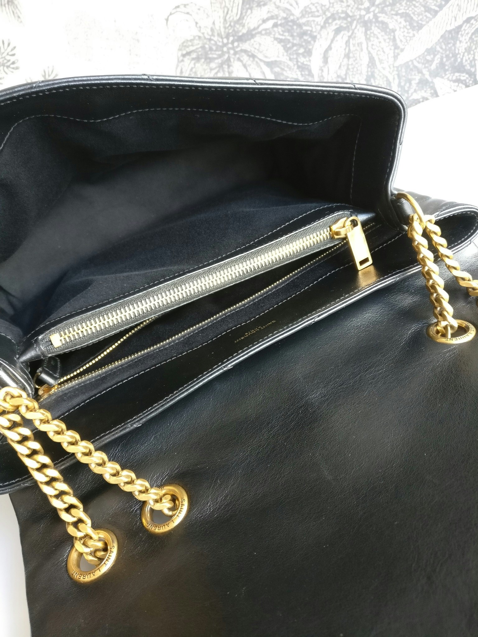 Saint Laurent LouLou Medium Y
