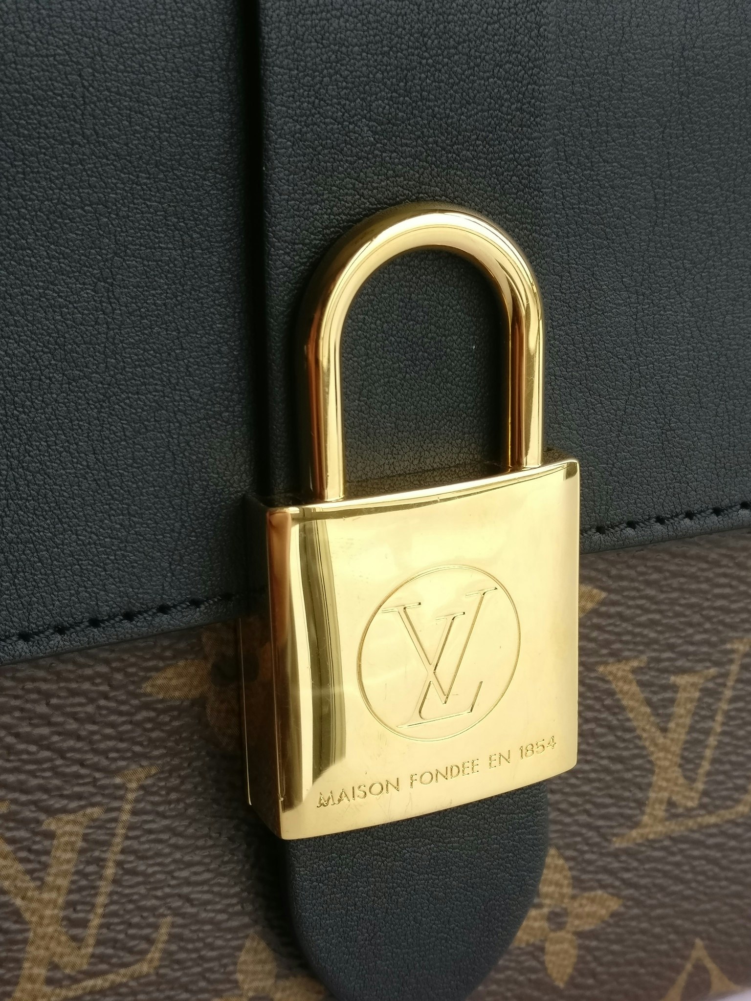Louis Vuitton Locky BB black monogram