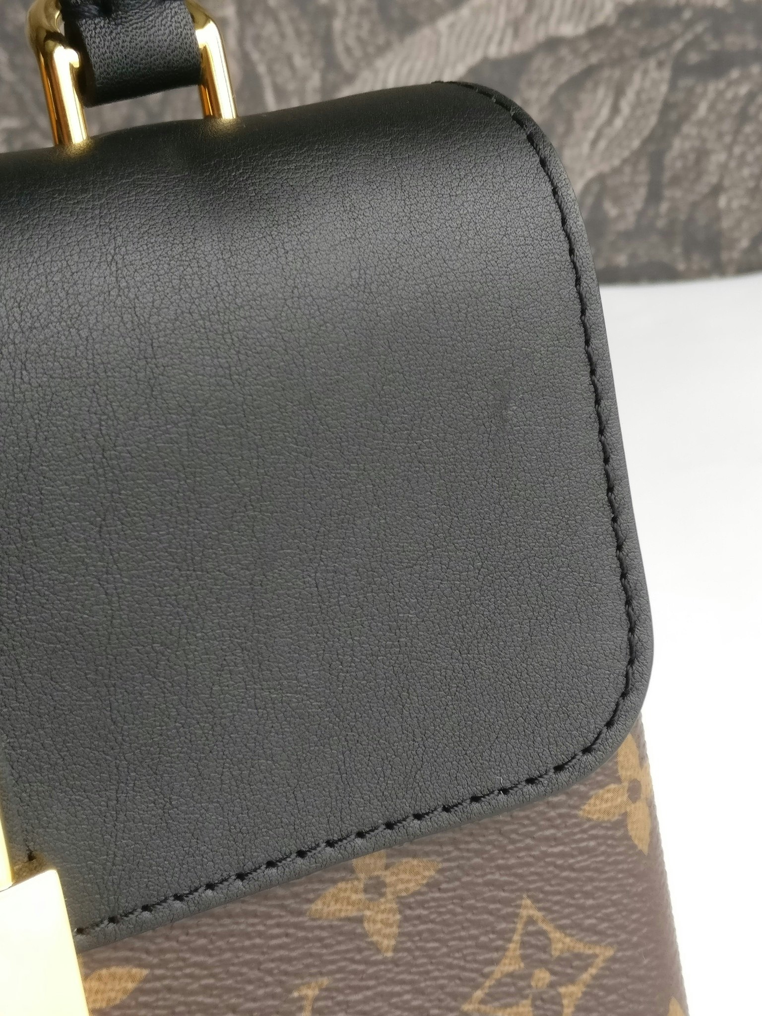 Louis Vuitton Locky BB black monogram