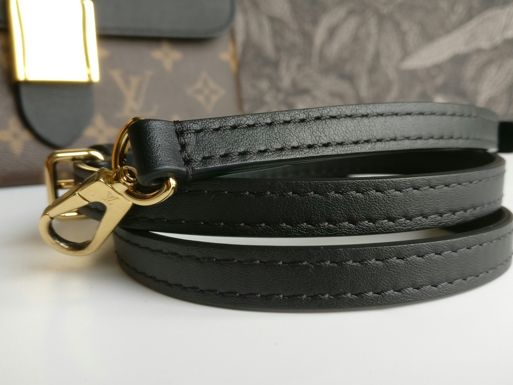 Louis Vuitton Locky BB black monogram