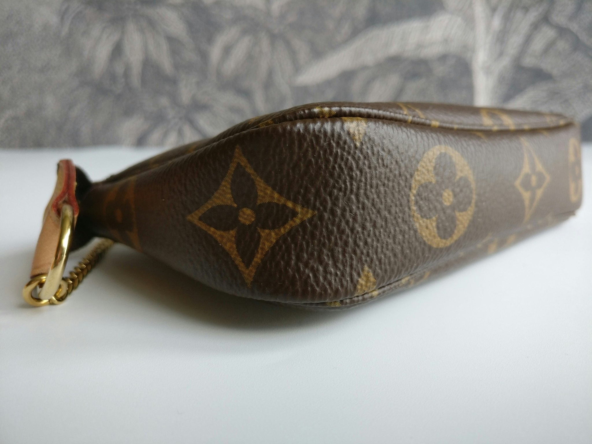 Louis Vuitton Mini Pochette Accessoires monogram