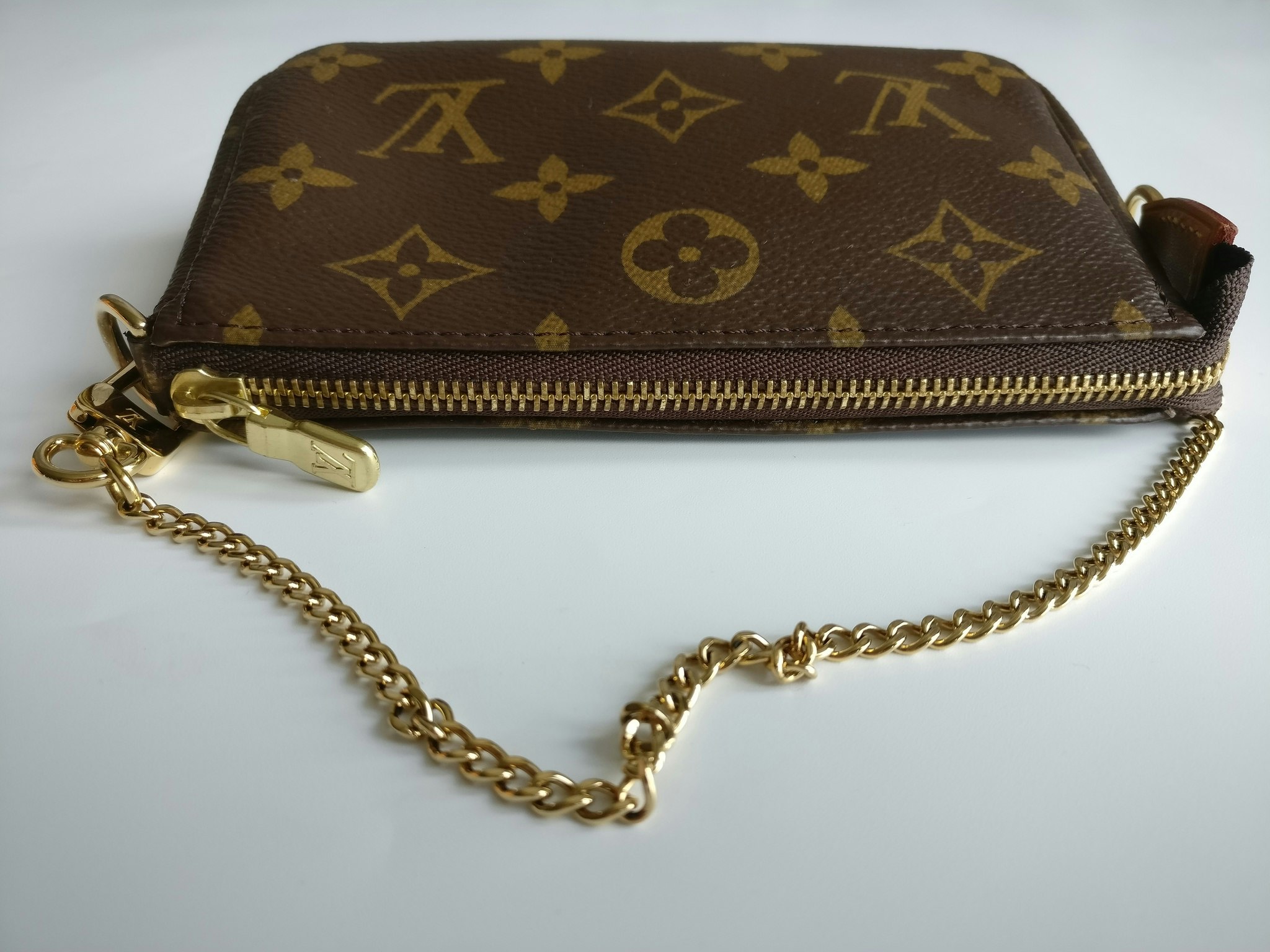 Louis Vuitton Mini Pochette Accessoires monogram