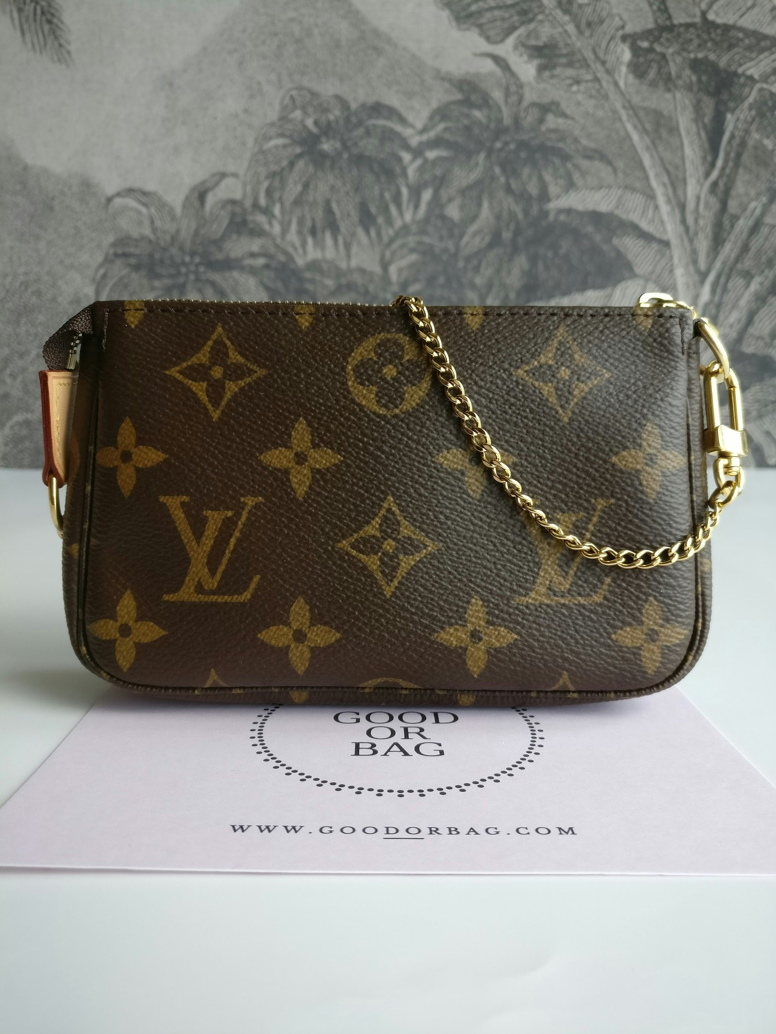 Louis Vuitton Mini Pochette Accessoires monogram