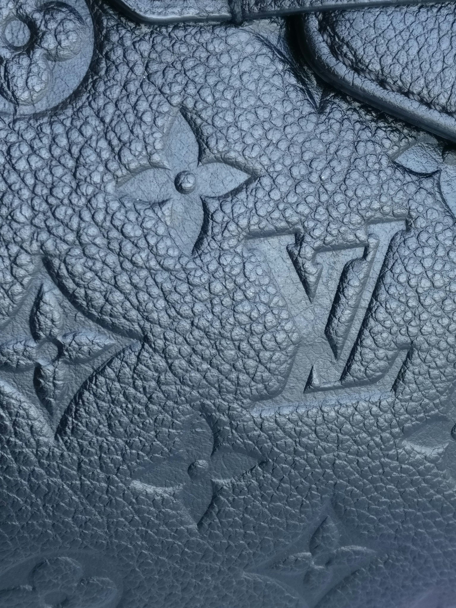 Louis Vuitton Trocadero empreinte
