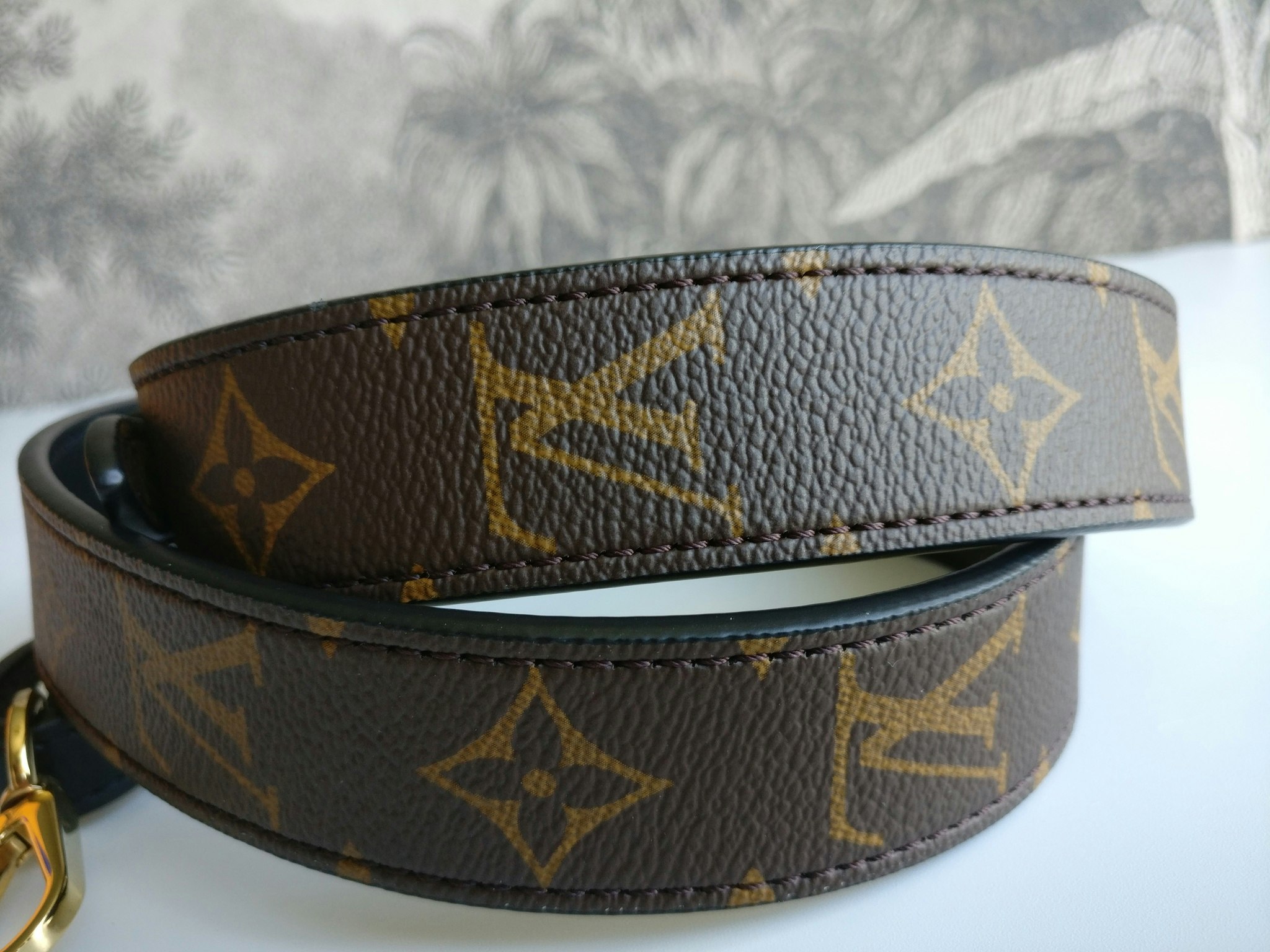Louis Vuitton Bandouliere XL shoulder strap