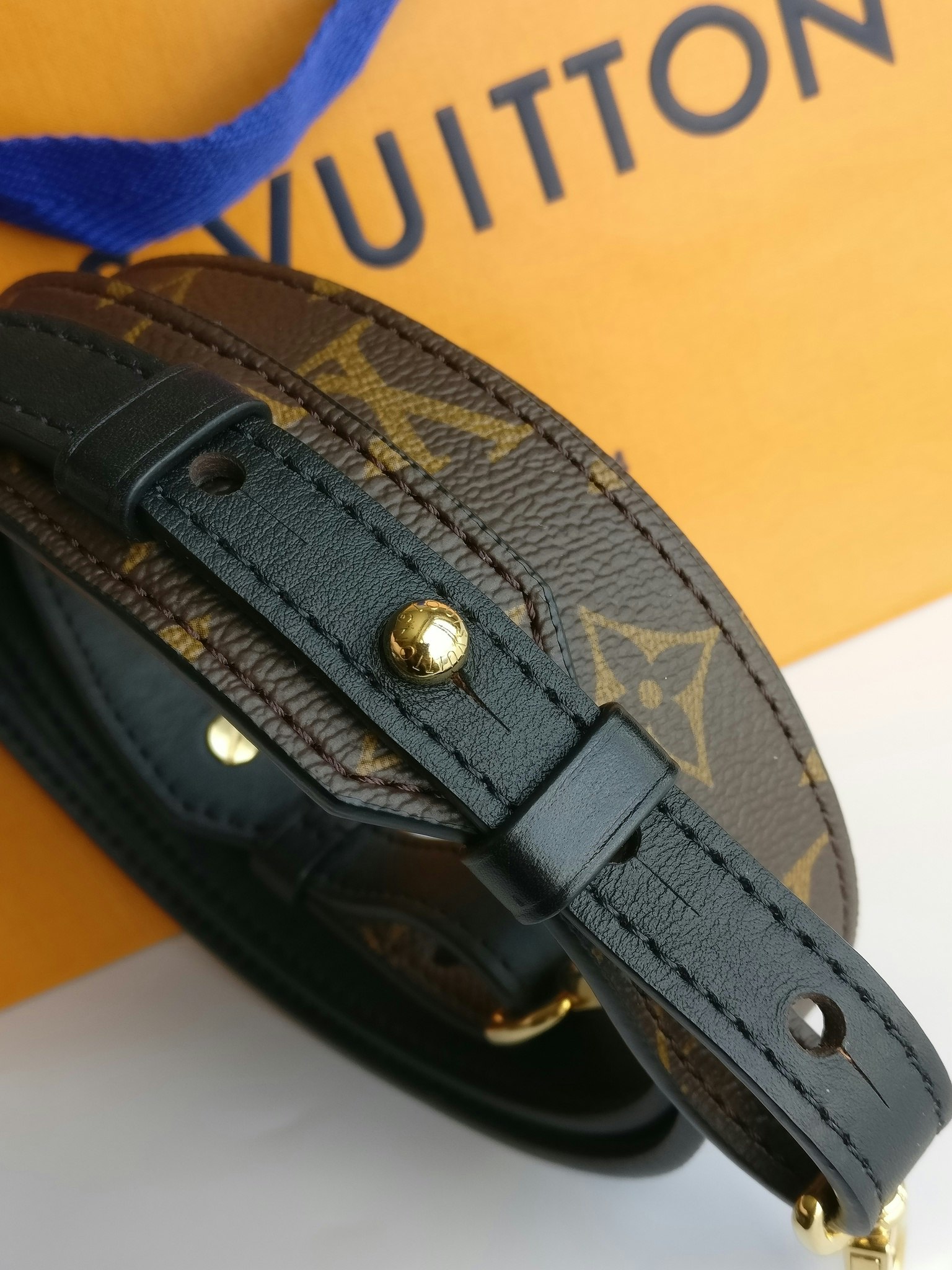 Louis Vuitton Bandouliere XL shoulder strap