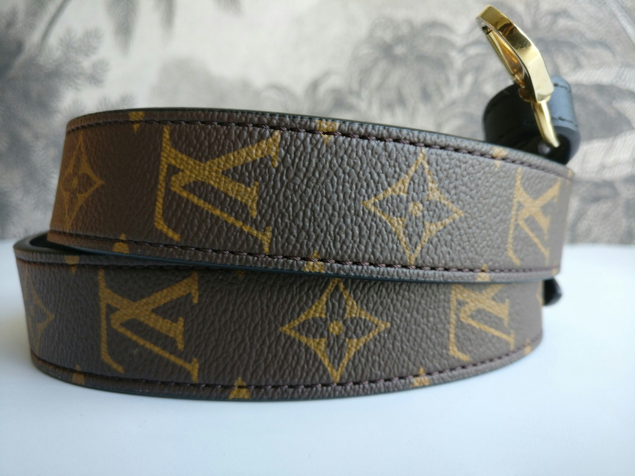 Louis Vuitton Bandouliere XL shoulder strap