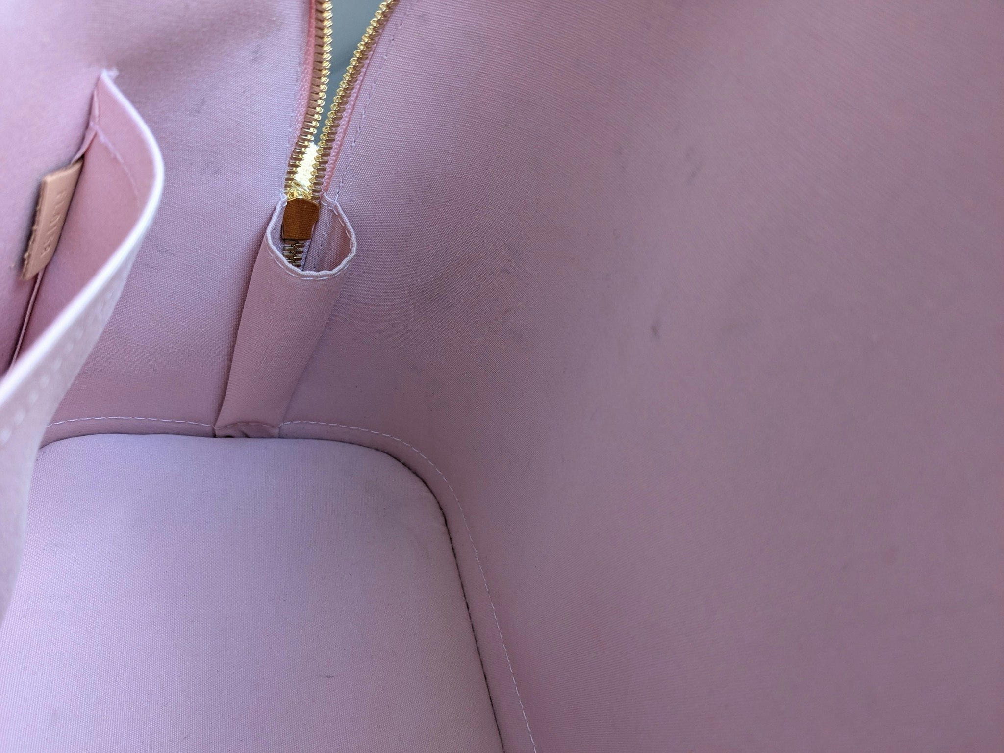 Louis Vuitton Alma PM vernis