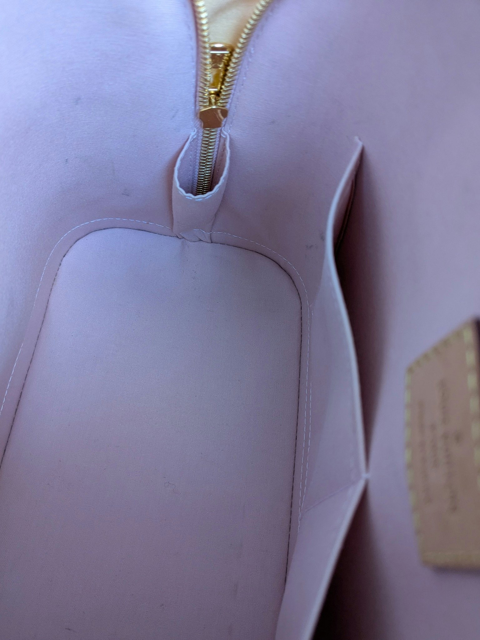 Louis Vuitton Alma PM vernis
