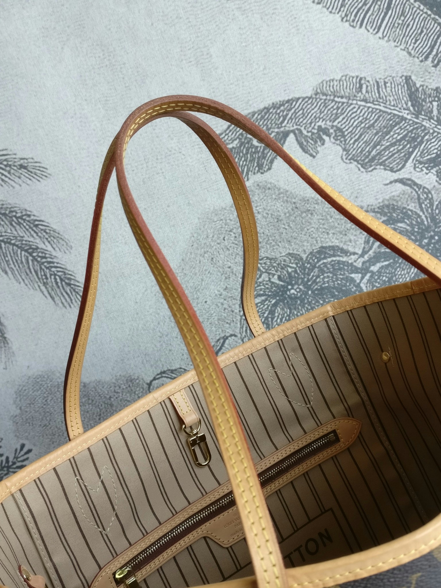 Louis Vuitton Neverfull MM monogram