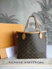 Louis Vuitton Neverfull MM monogram