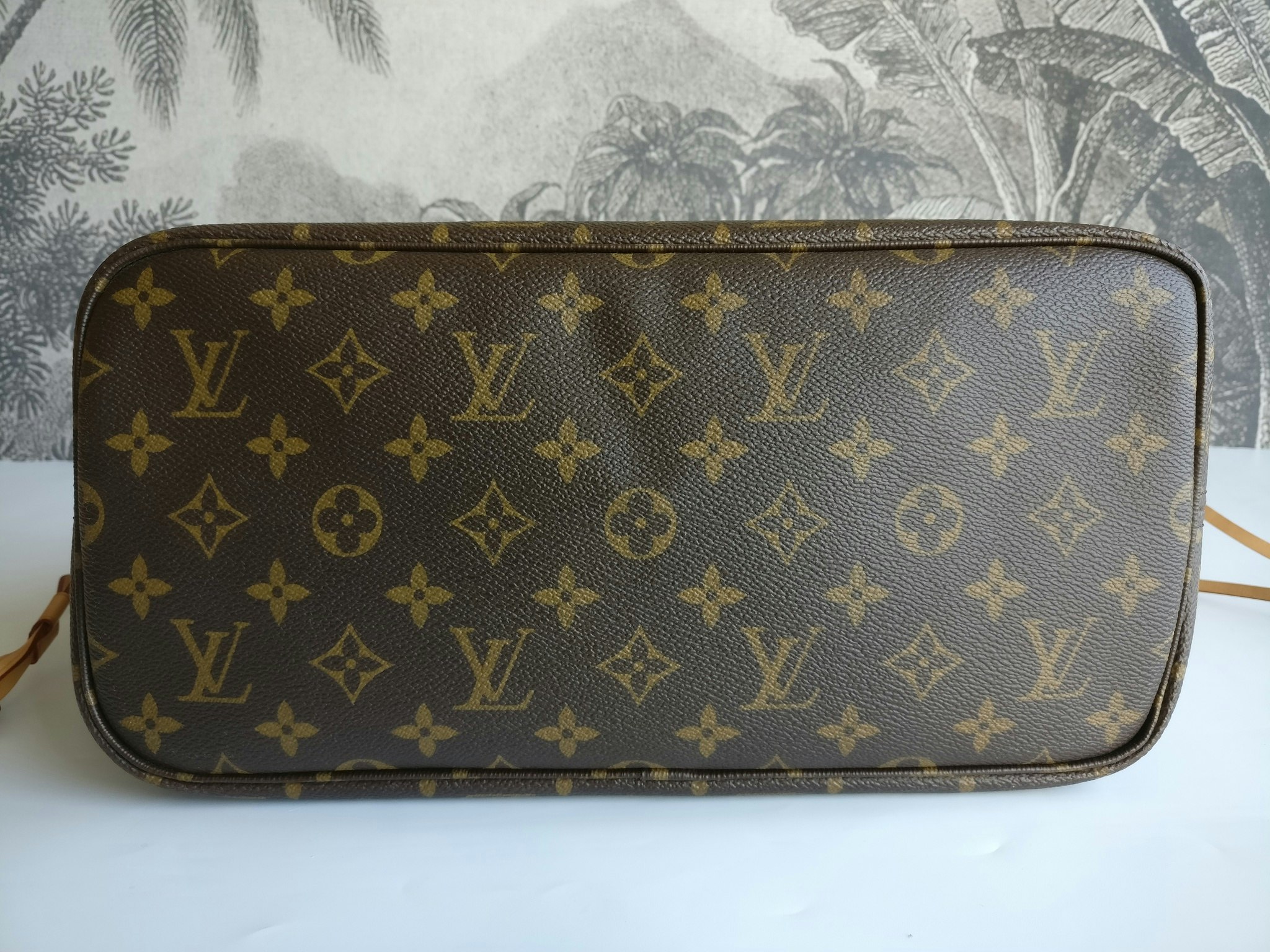 Louis Vuitton Neverfull MM monogram