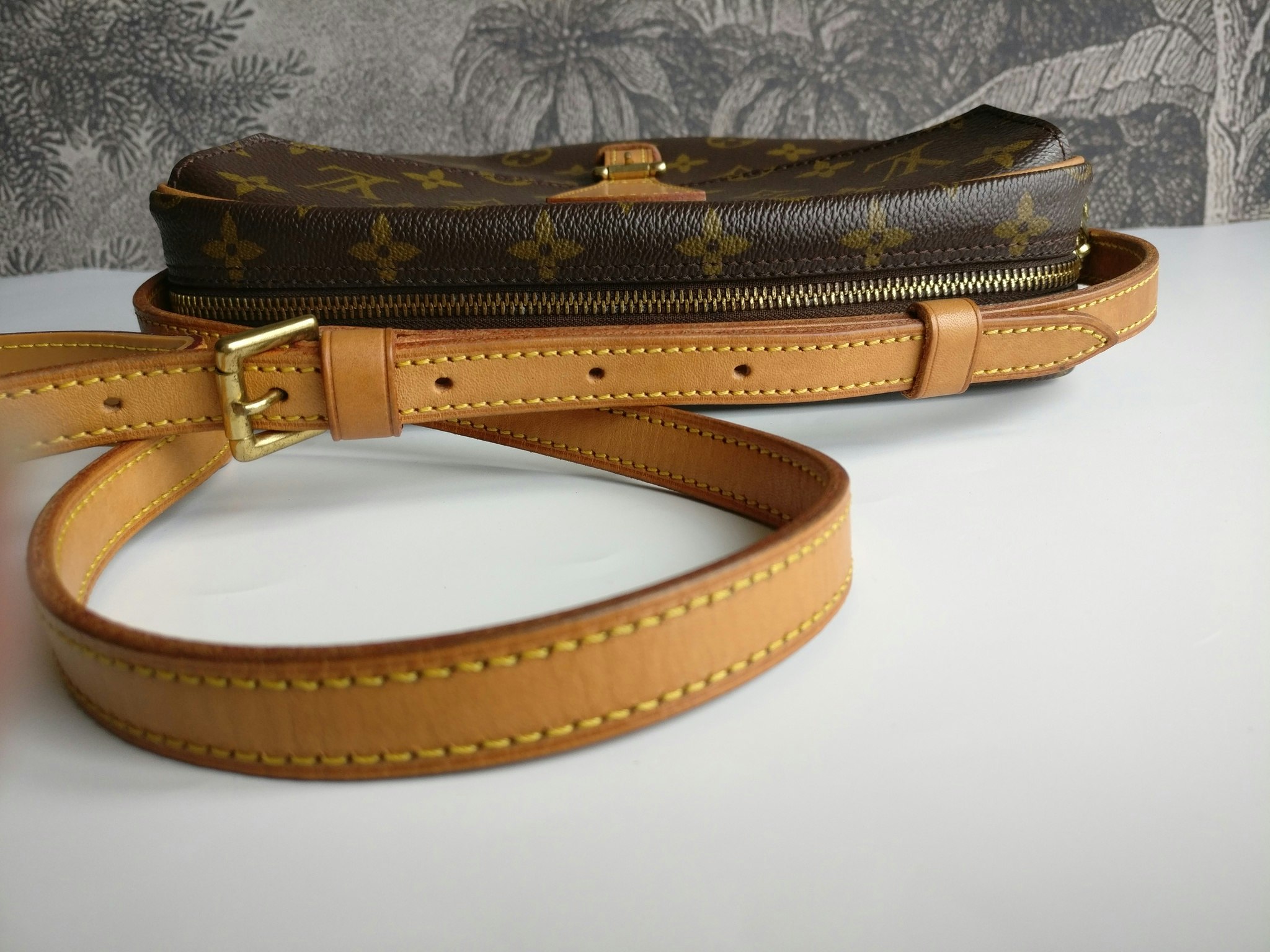 Louis Vuitton Jeune Fille MM