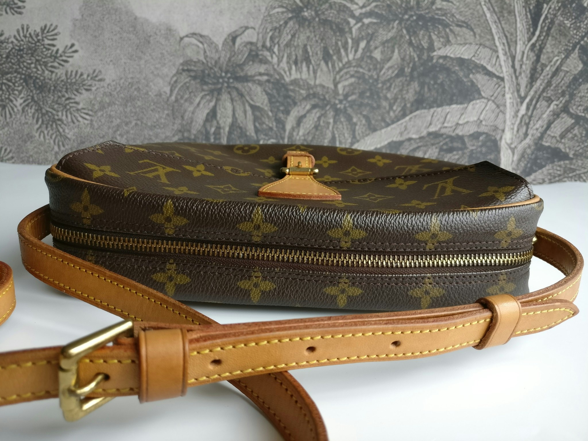 Louis Vuitton Jeune Fille MM