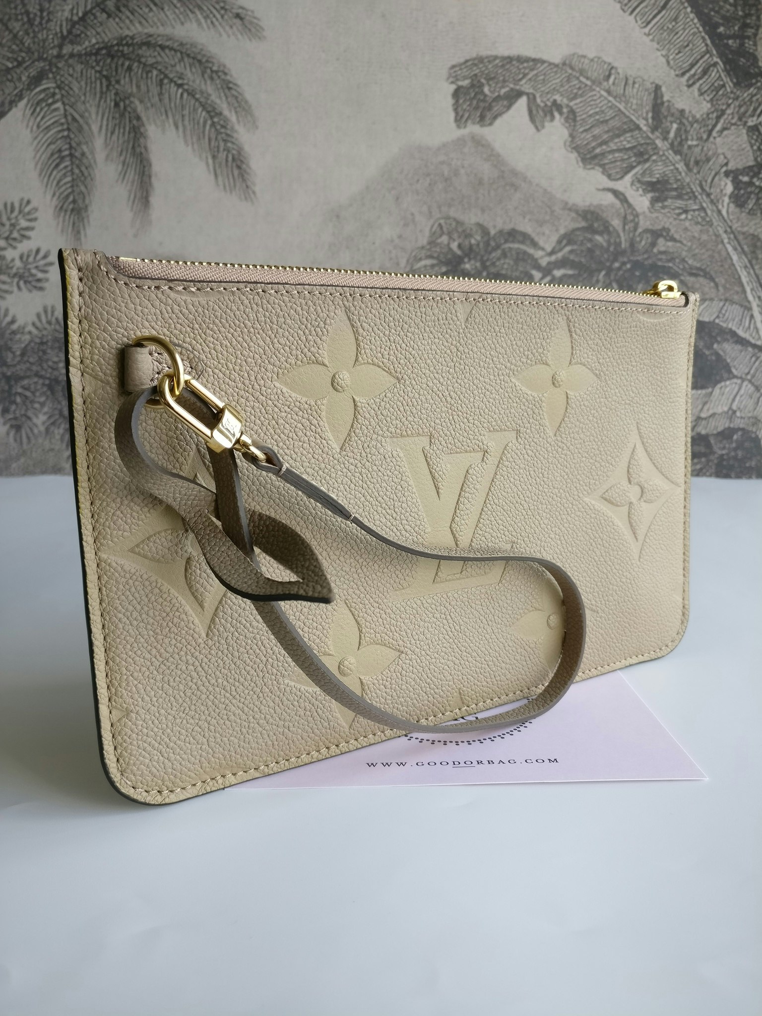 Louis Vuitton Neverfull pochette empreinte Dune